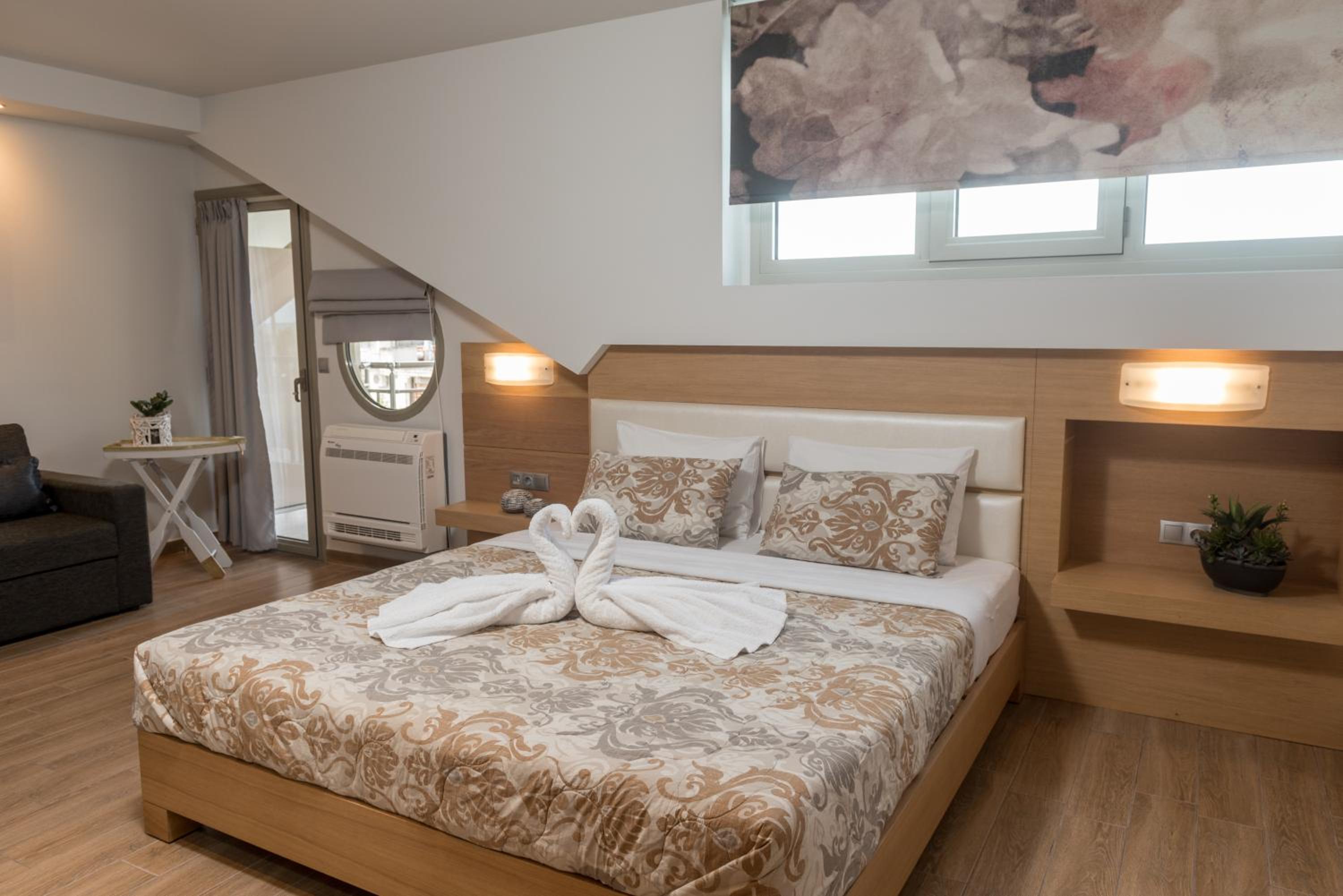 Deluxe Triple Room with Sea View