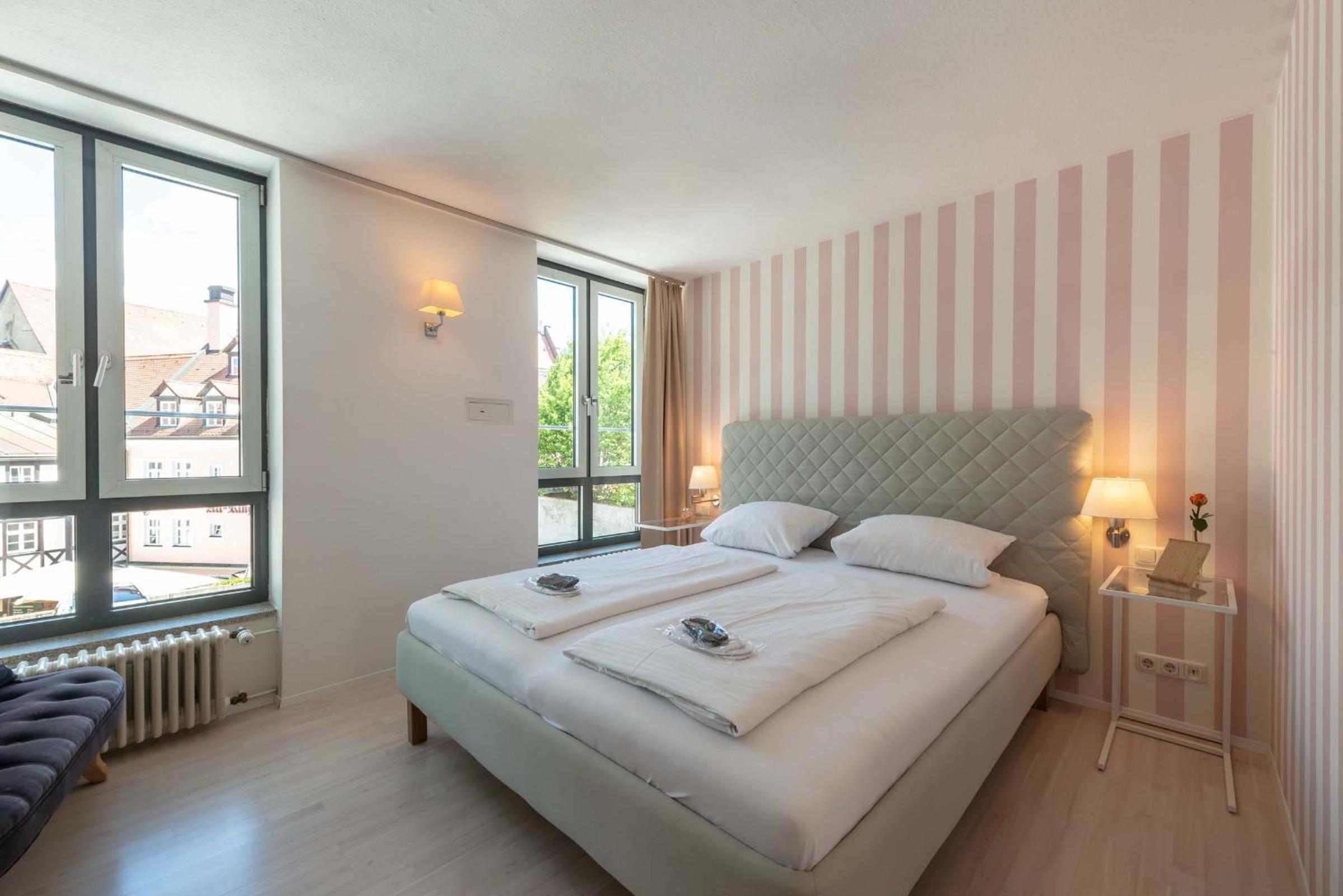 Double Room - Photo 16