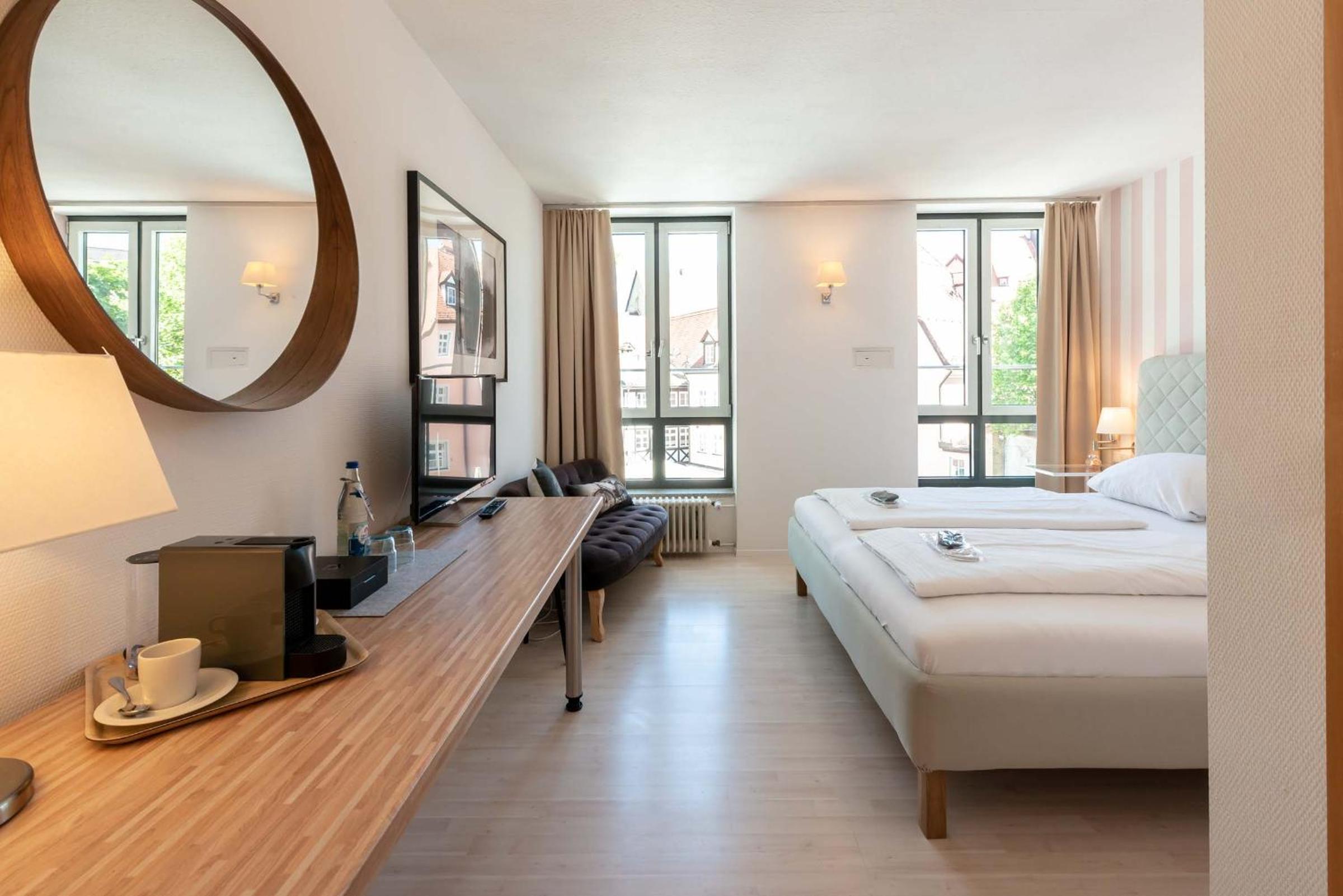 Double Room - Photo 18
