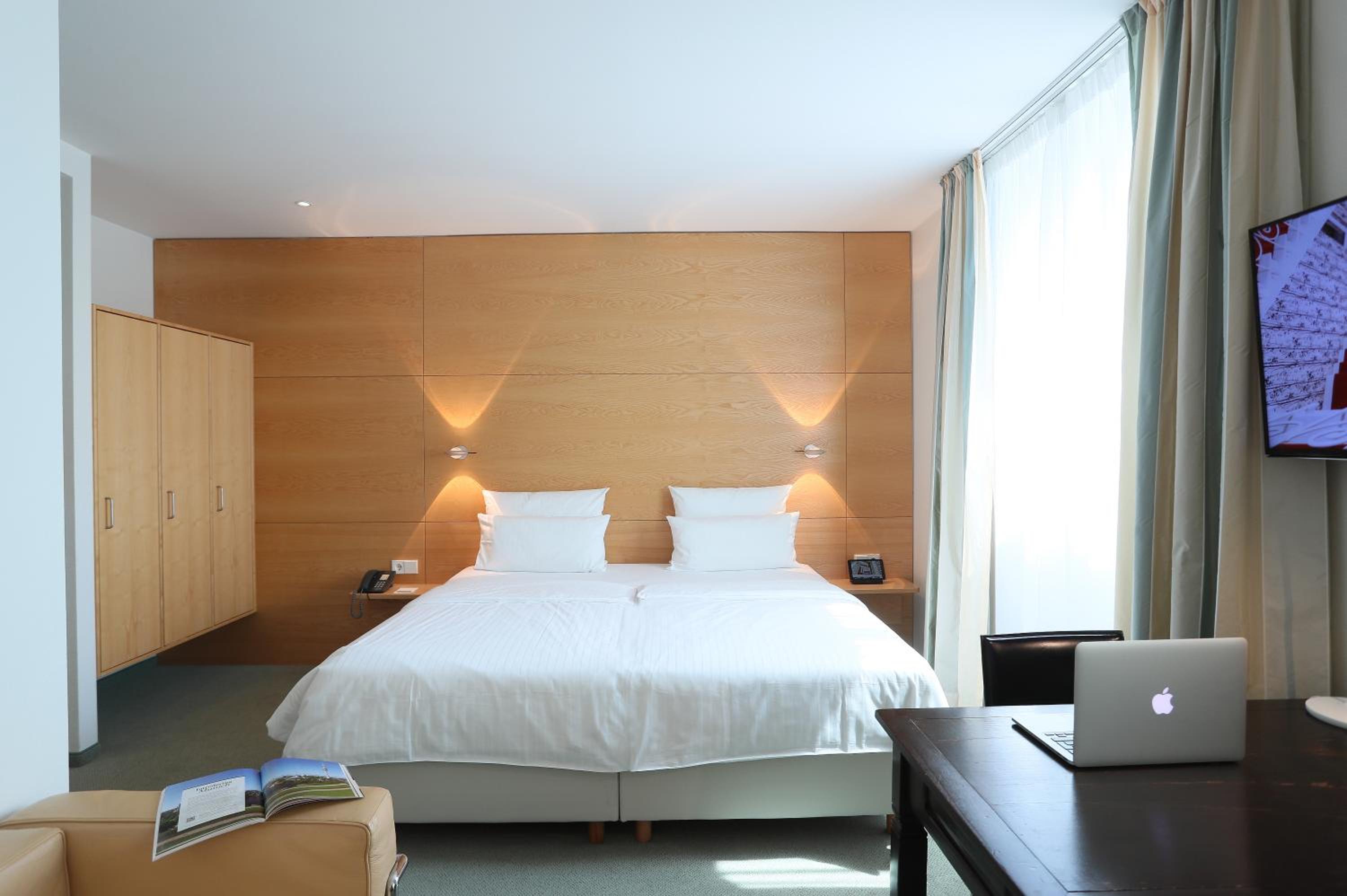 Junior Suite thumbnail 5