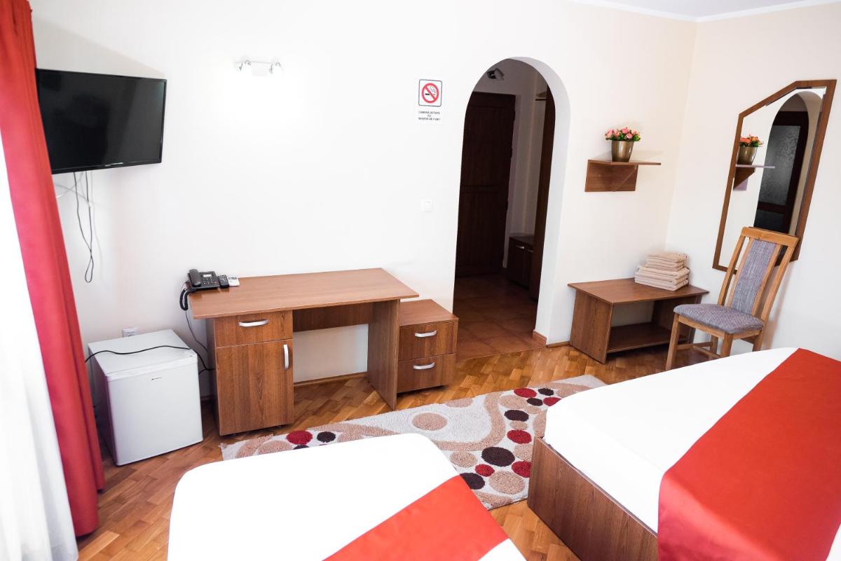 Triple Room - Photo 1