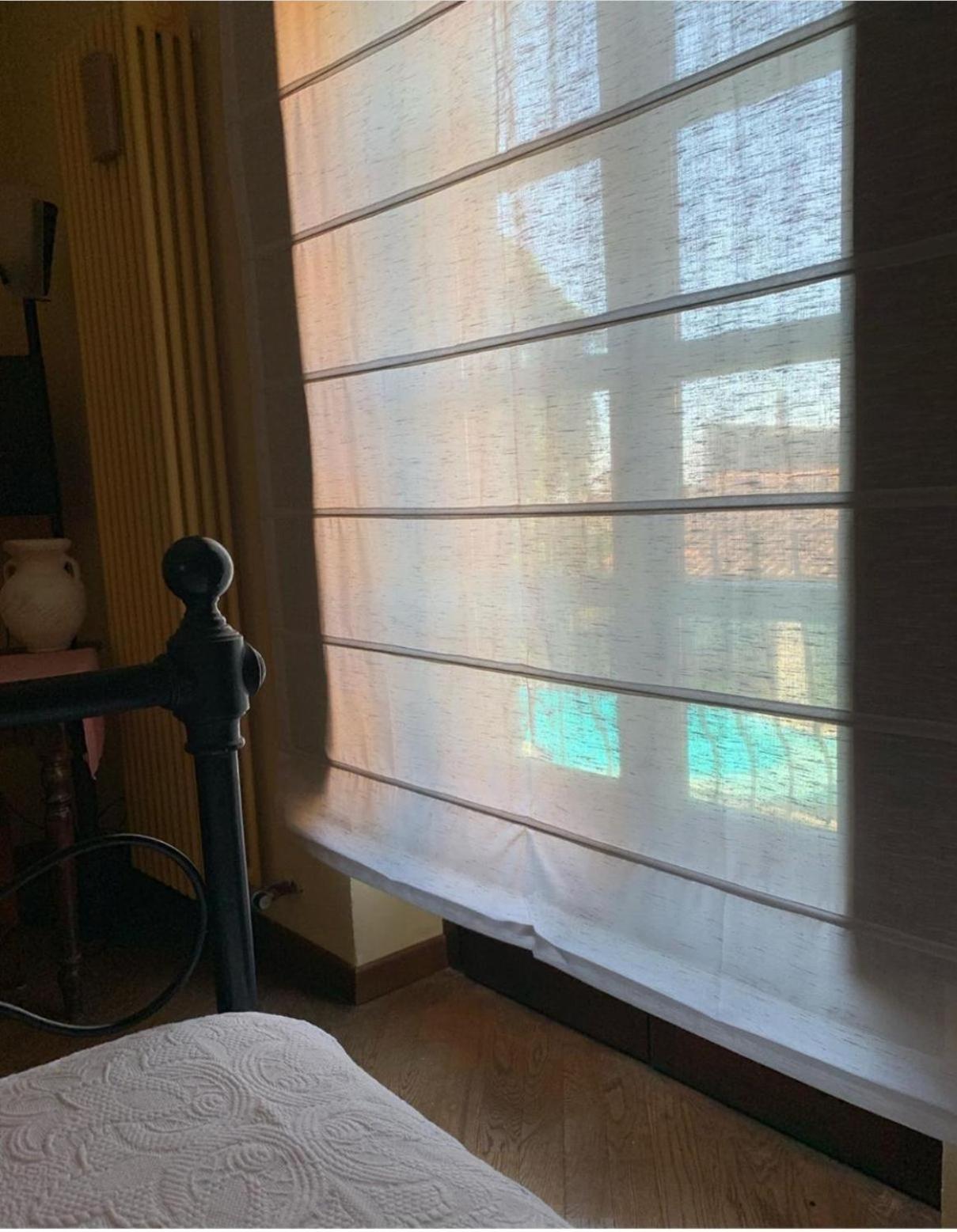 Double Room with Pool View - Photo 10