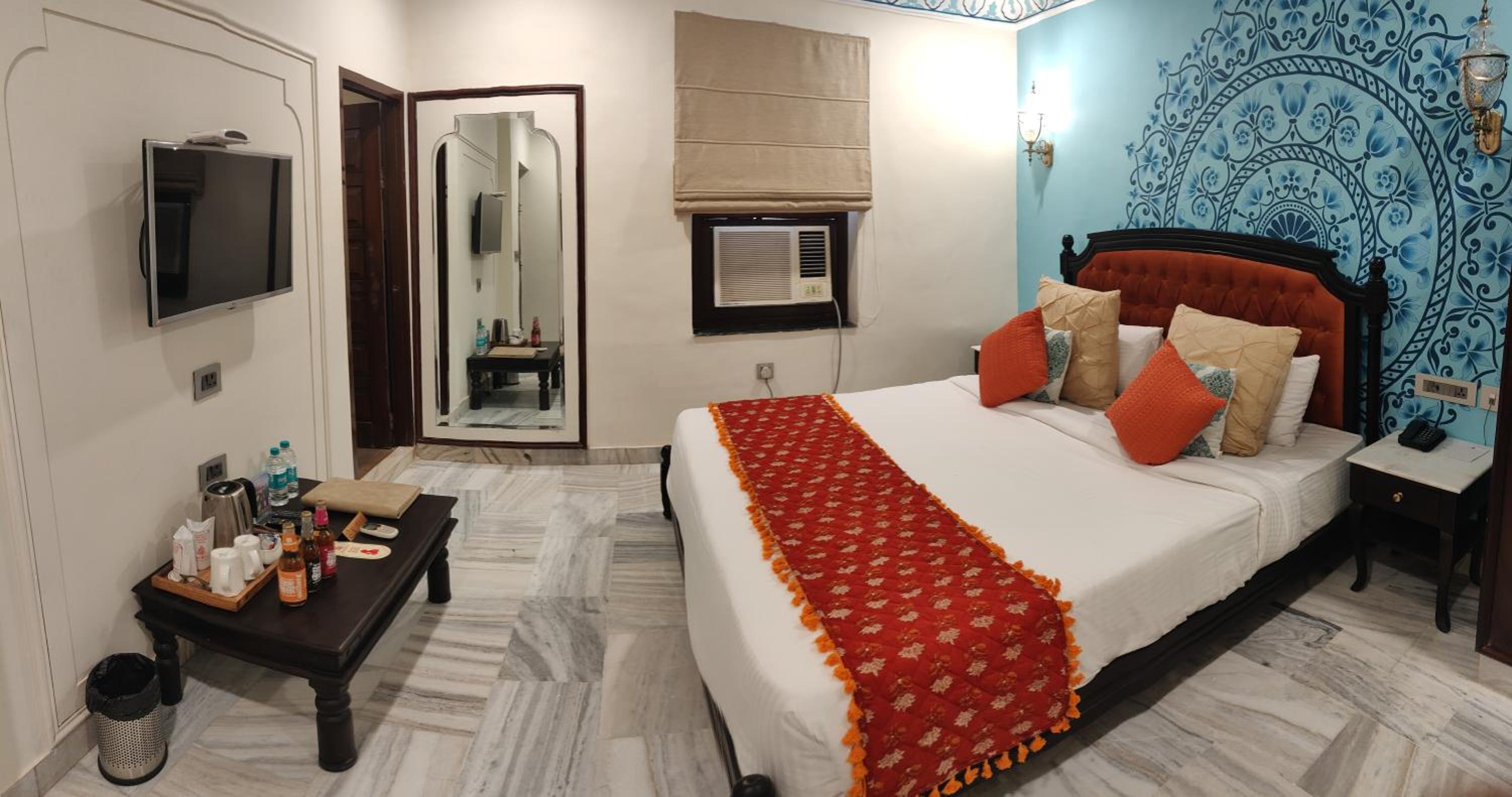 Deluxe Double or Twin Room (Ground Floor): Enjoy Happy Hours with 2+1 offer, 20% off on Food & Beverage services ,Free Pick up on Arrival only from Train or Bus station (8am-8pm) photo 3