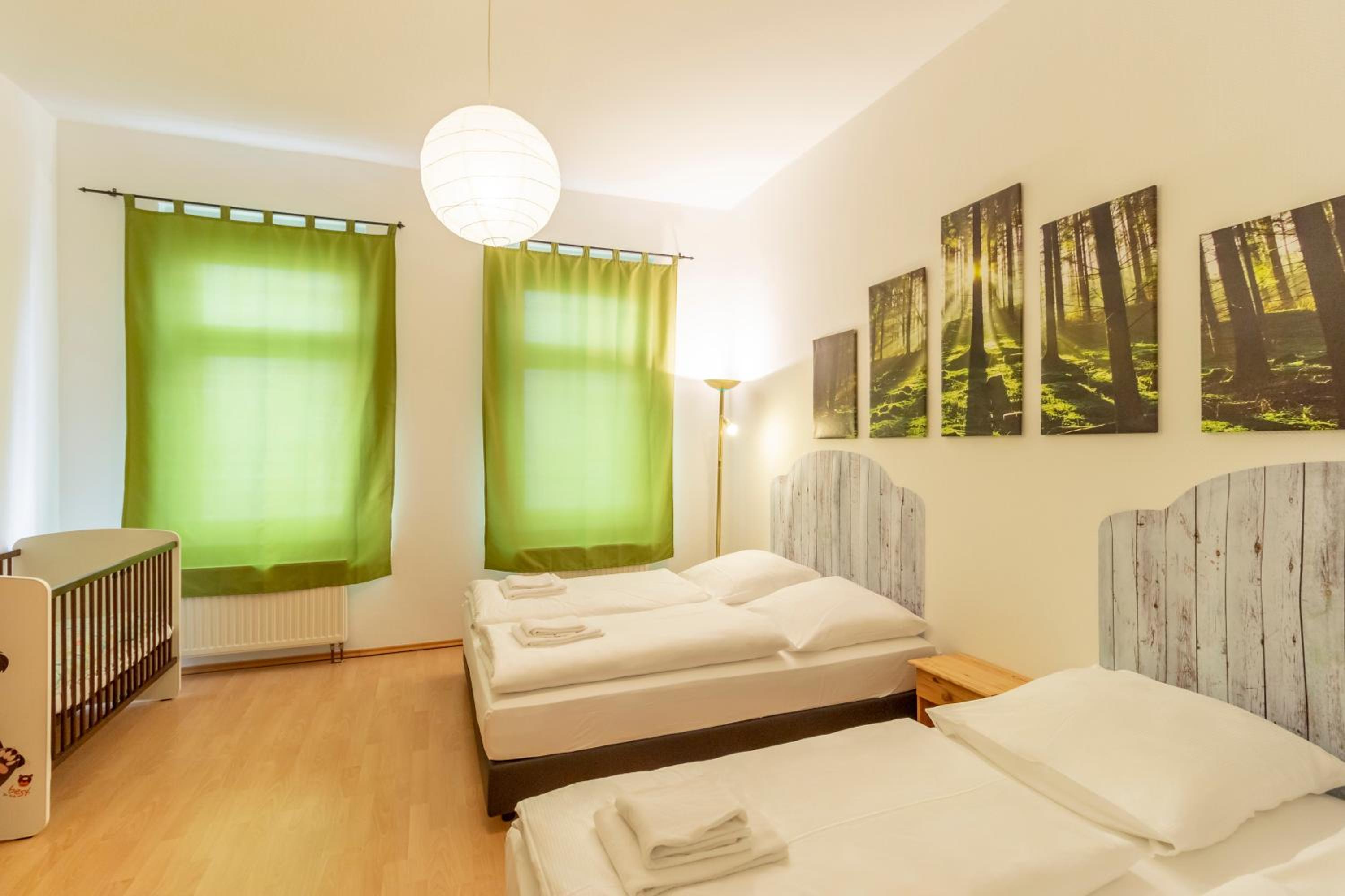 Three-Bedroom Apartment - Photo 6