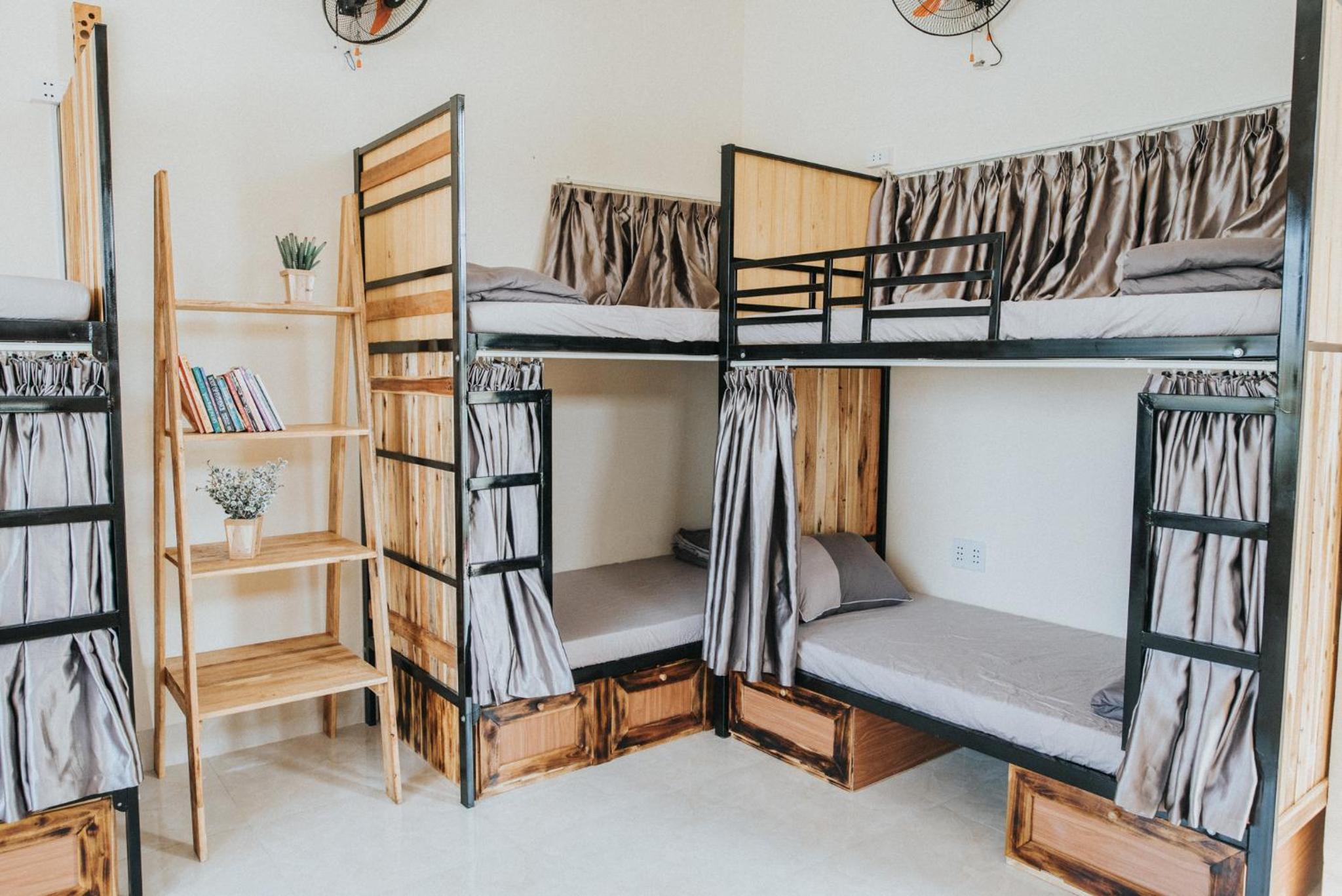 Single Bed in 6-Bed Dormitory Room photo 1