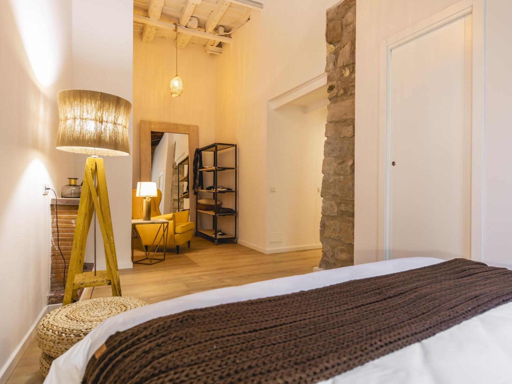 Two-Bedroom Apartment - Photo 3