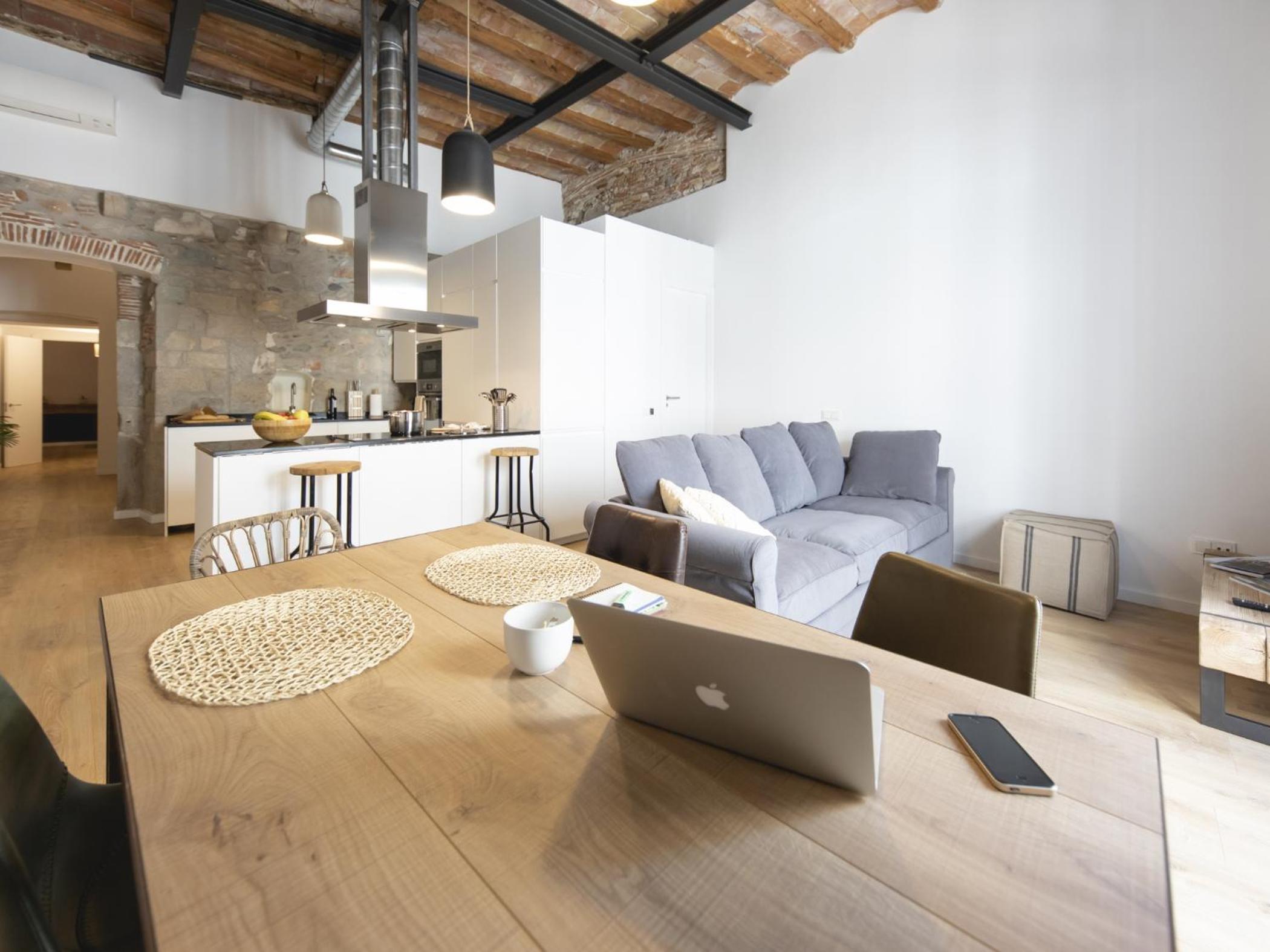 Two-Bedroom Apartment - Photo 30