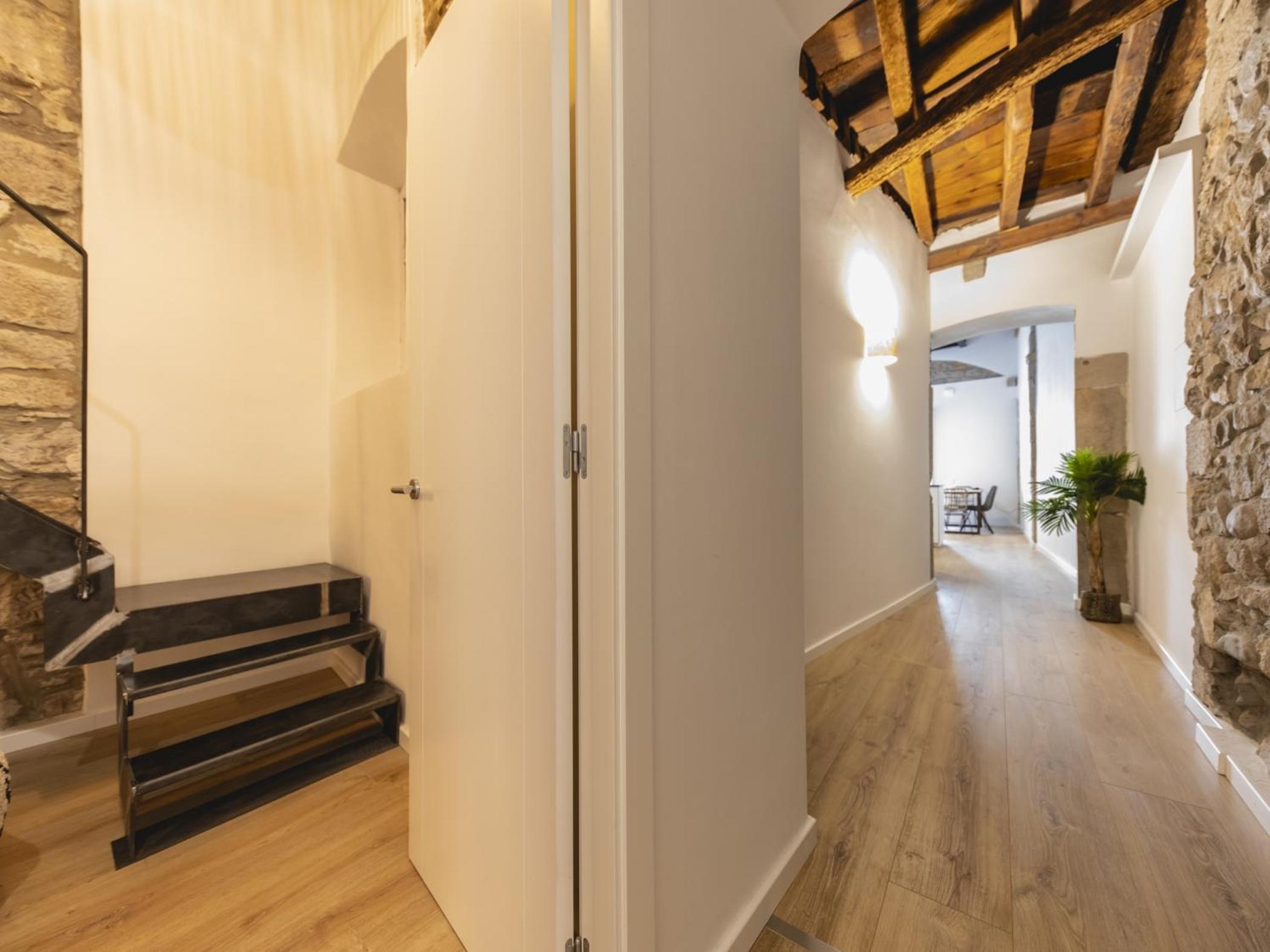 Two-Bedroom Apartment - Photo 36