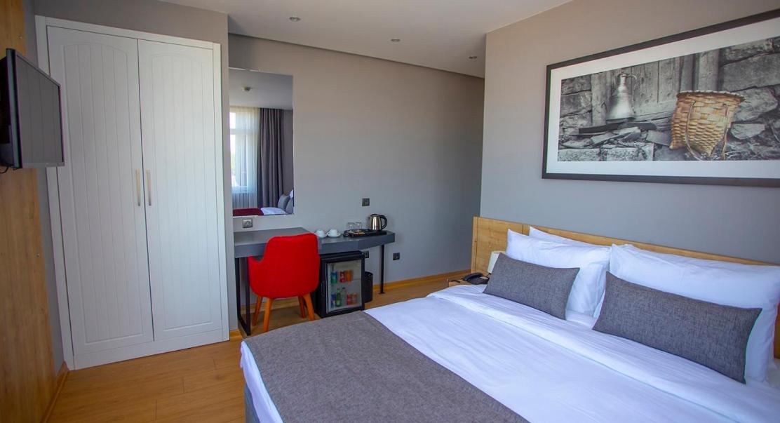 Double Room - Photo 3