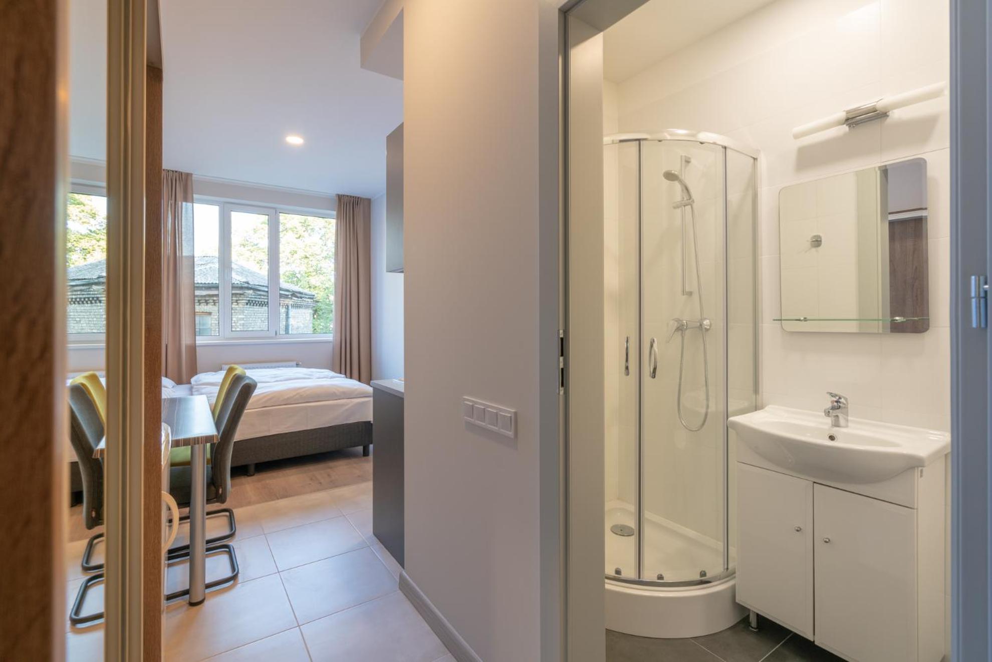 Standard Twin Room - Photo 3