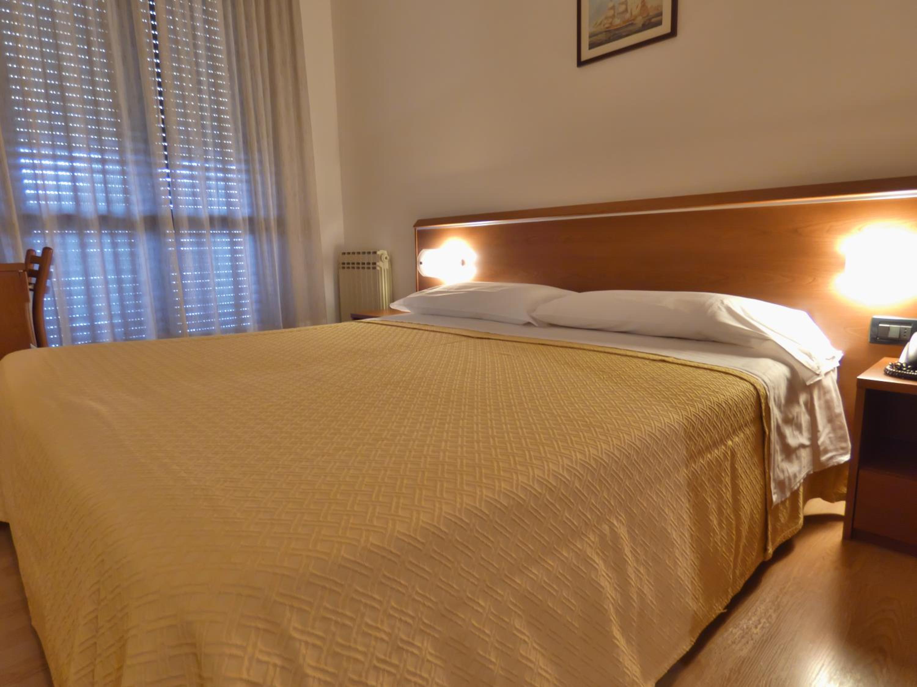Small Double Room with Balcony photo 3