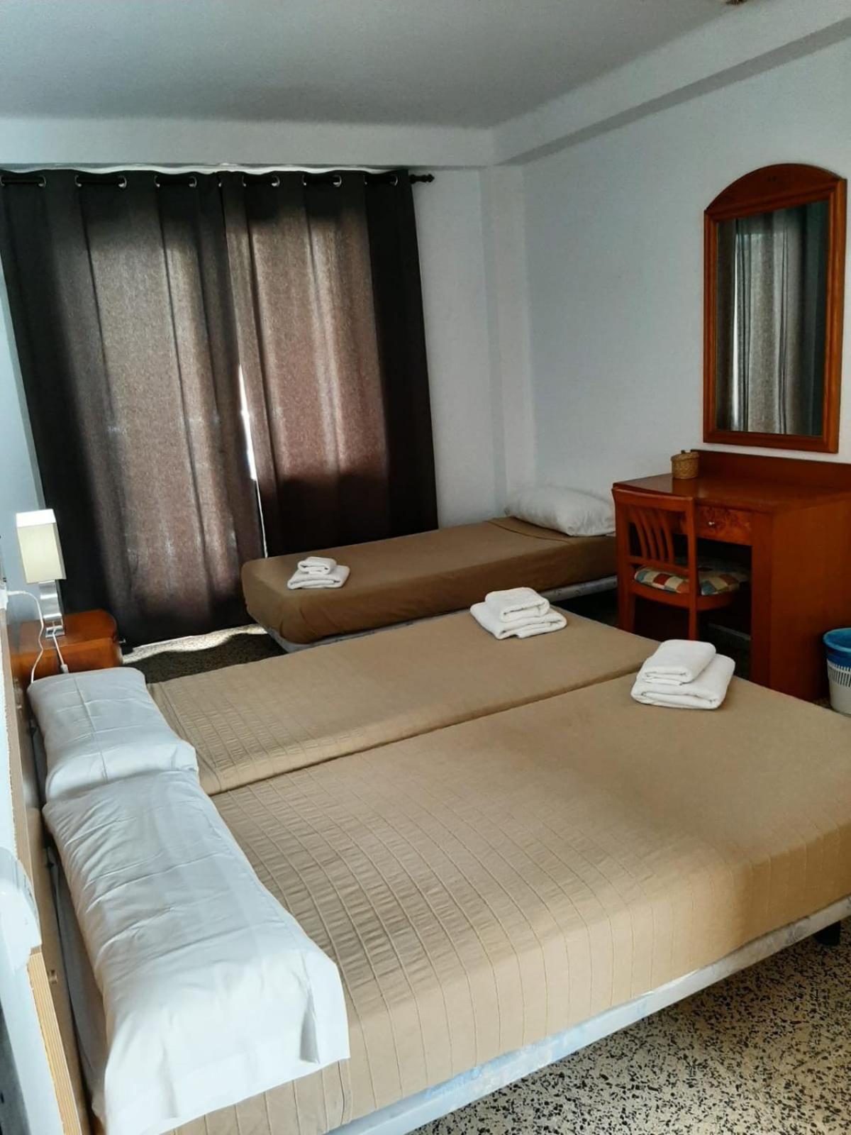 Classic Quadruple Room photo 2