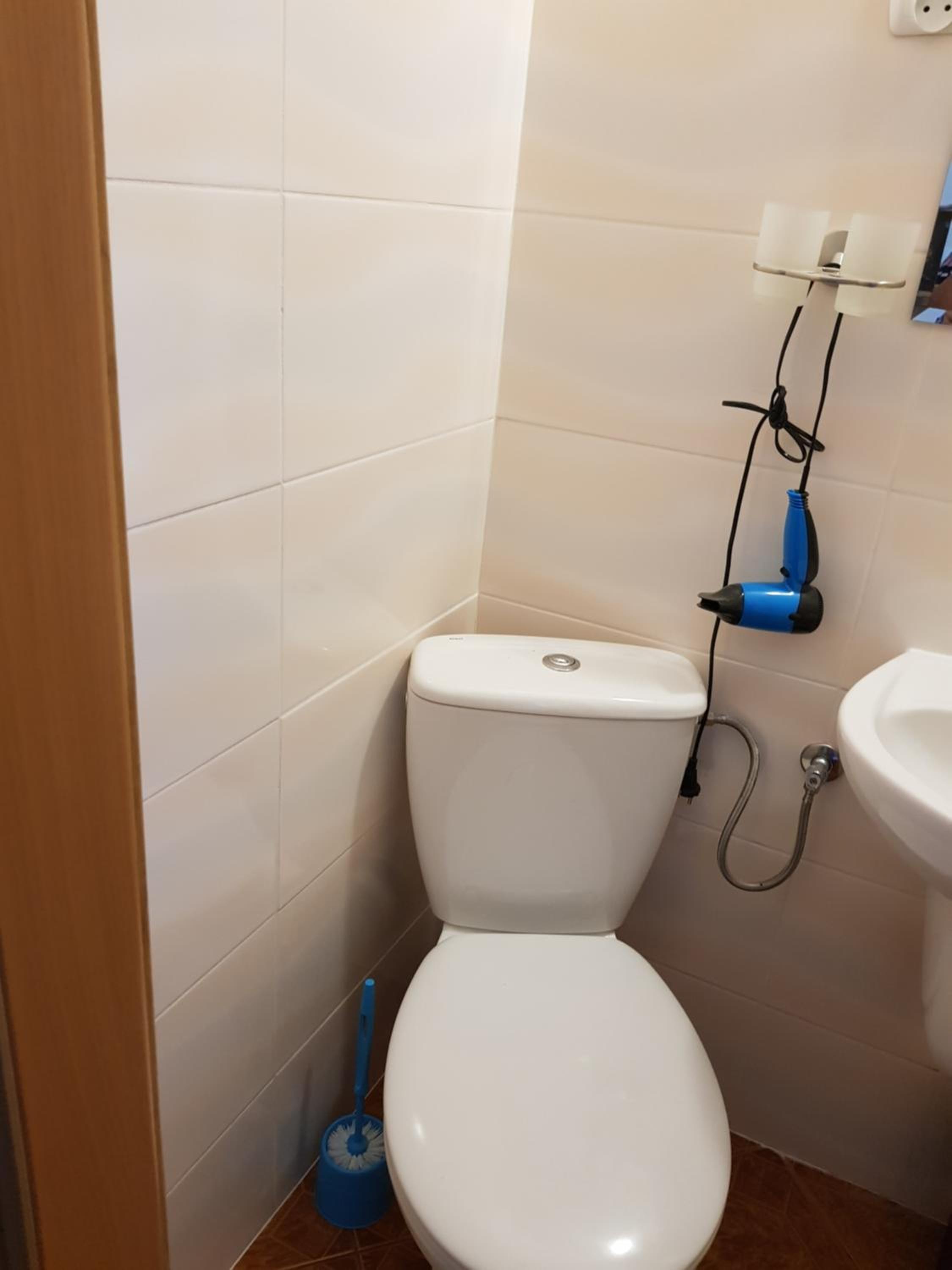 Single Room with Bathroom photo 1