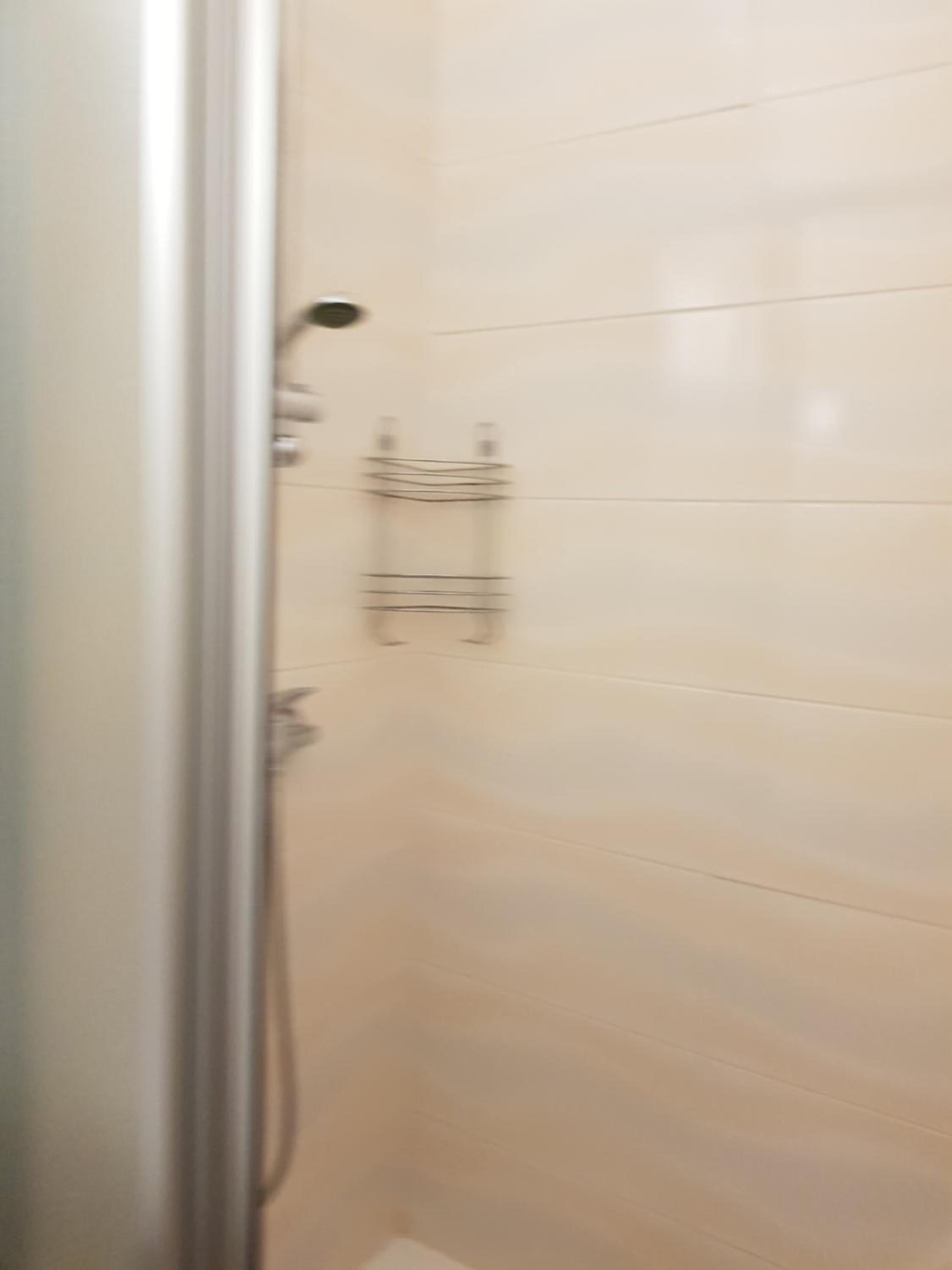 Single Room with Bathroom photo 3