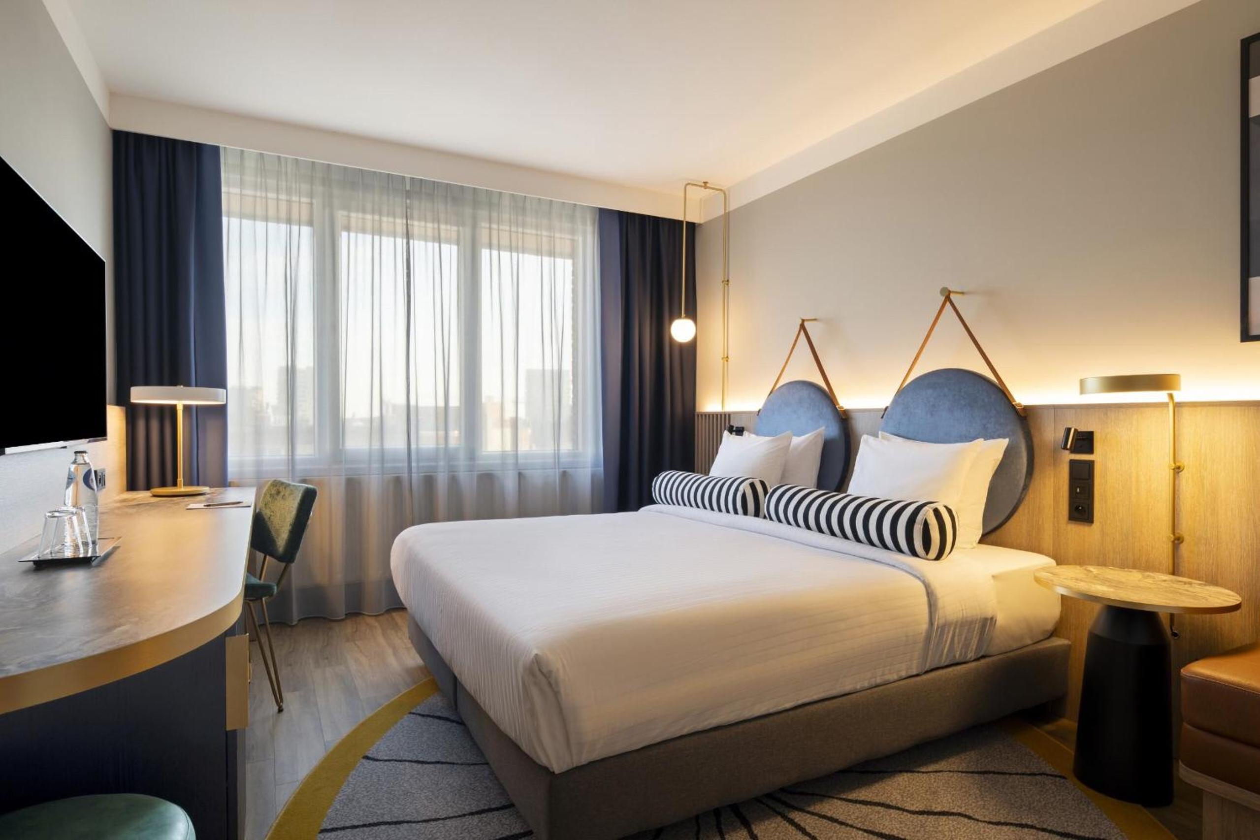 Comfort King Room