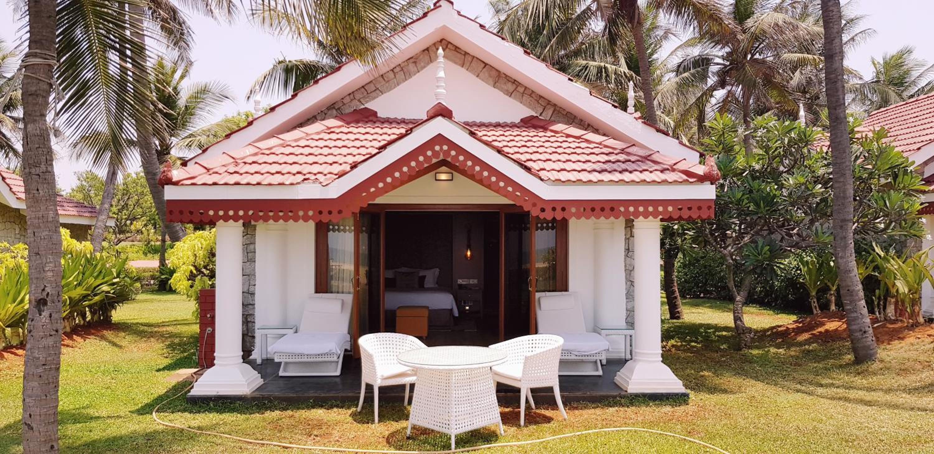 Premium Villa Sea View King Bed - Photo 2