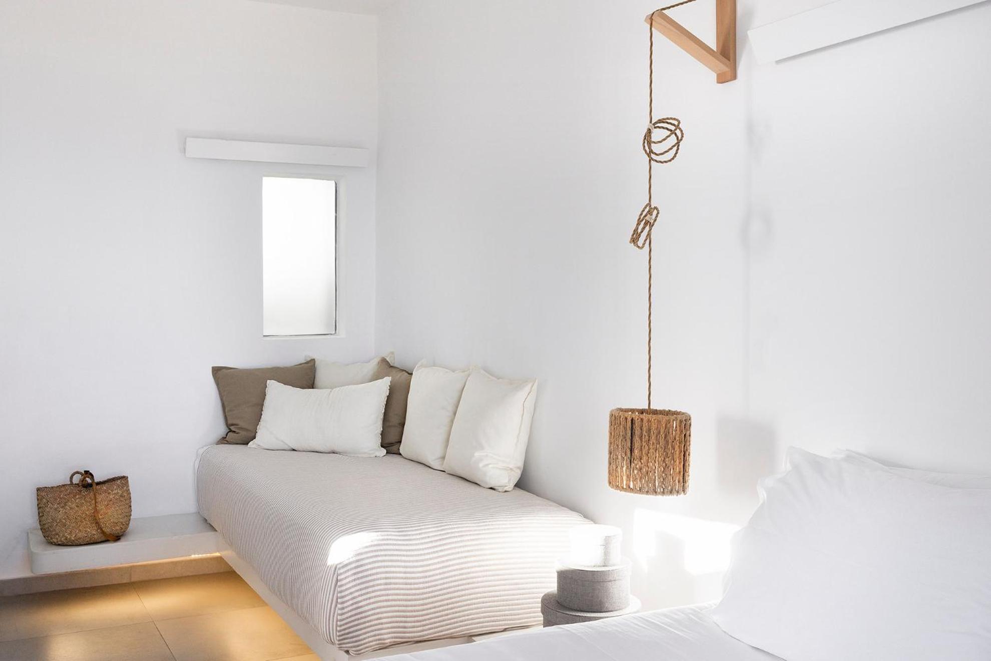 Superior Room with Sea View - Photo 3