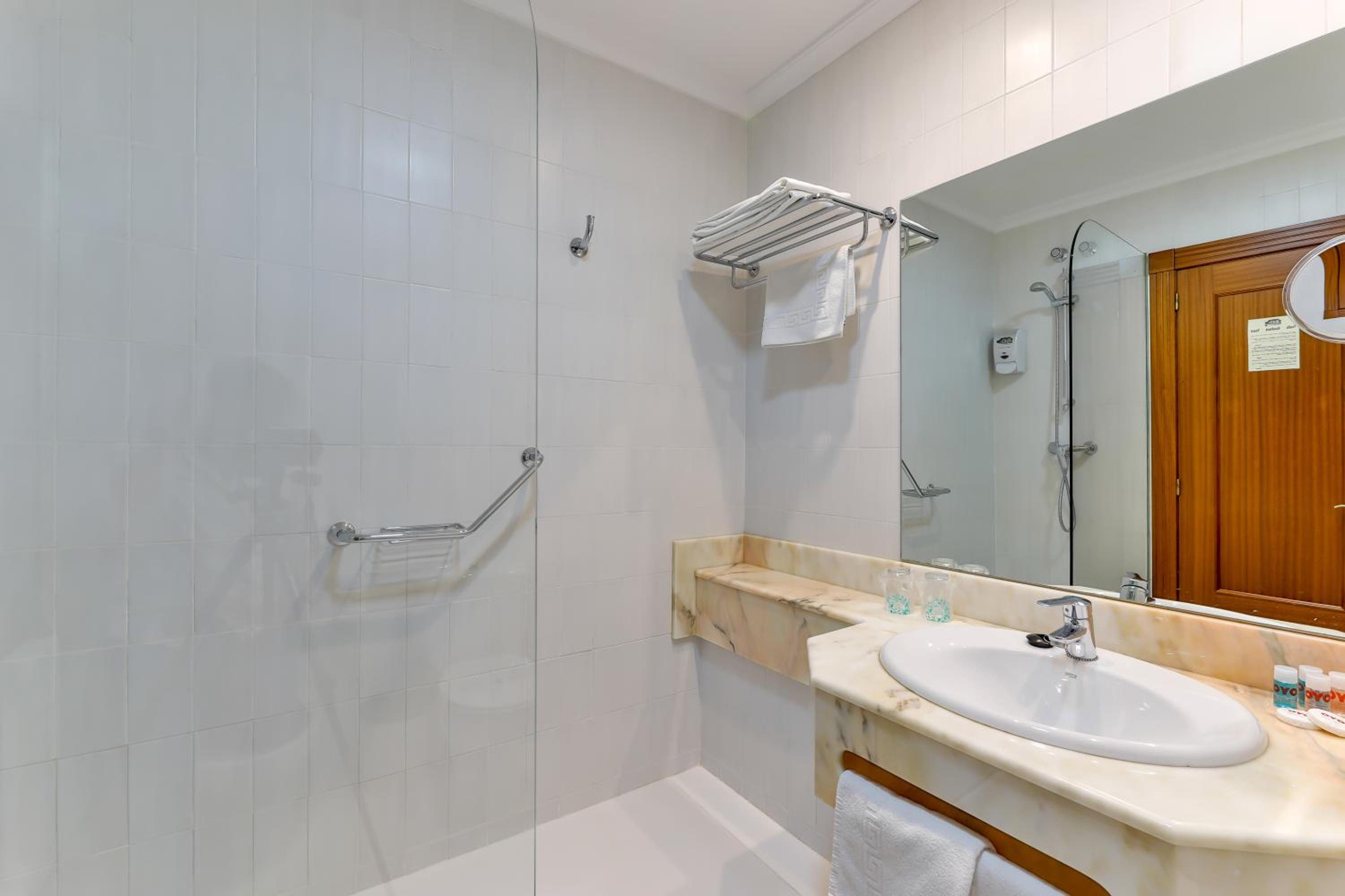 Double Room - Photo 4