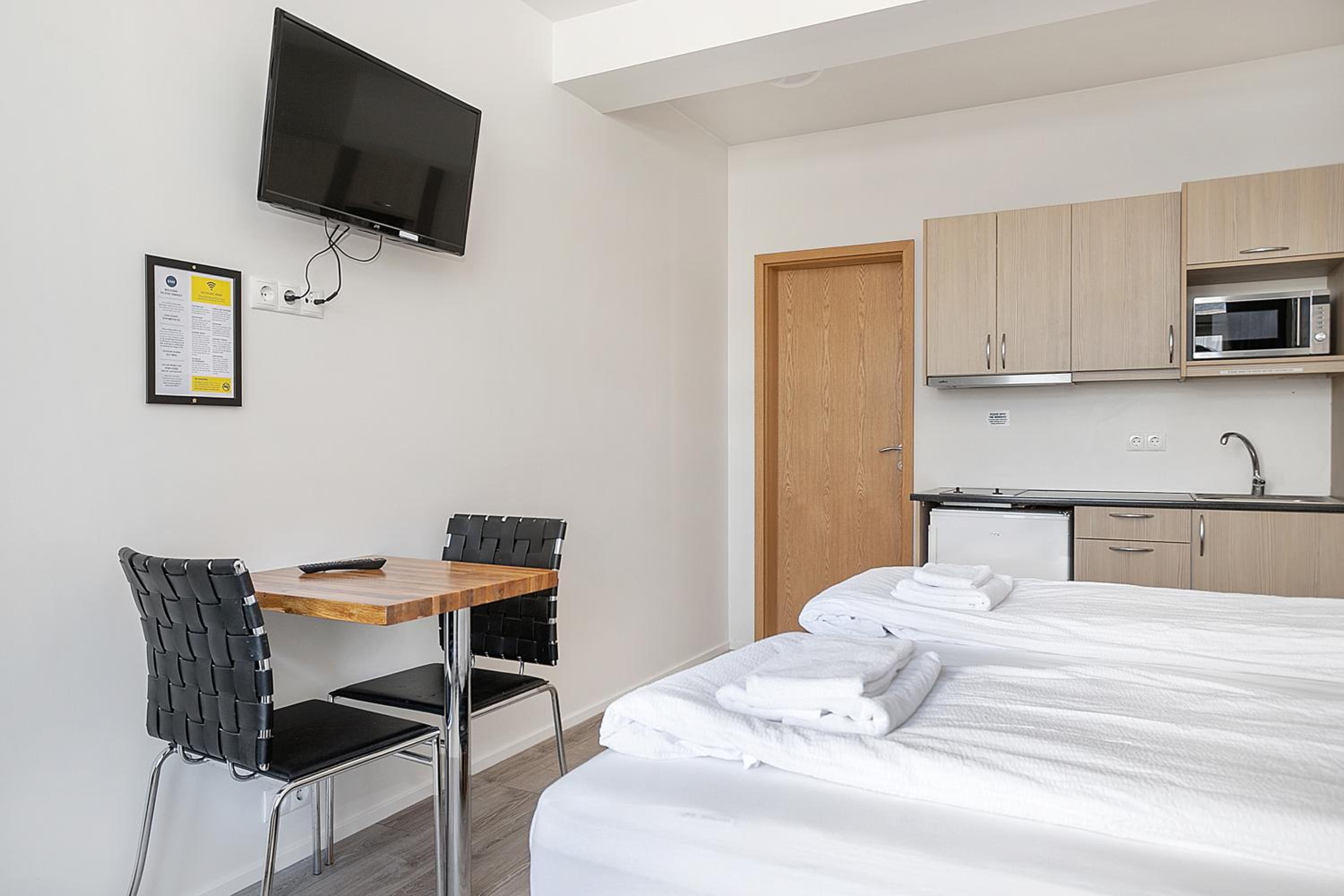 Studio Apartment - Photo 9