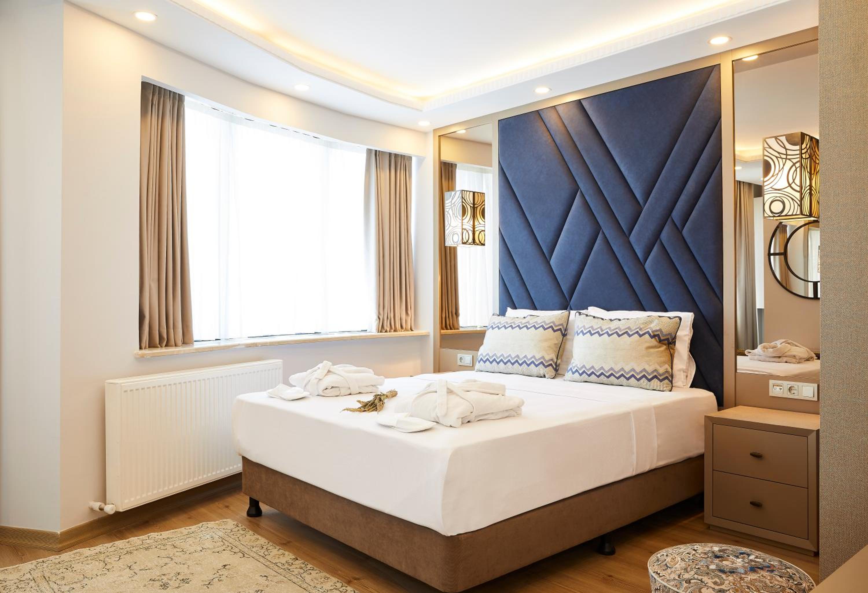 Two-Bedroom Apartment with City View photo 2