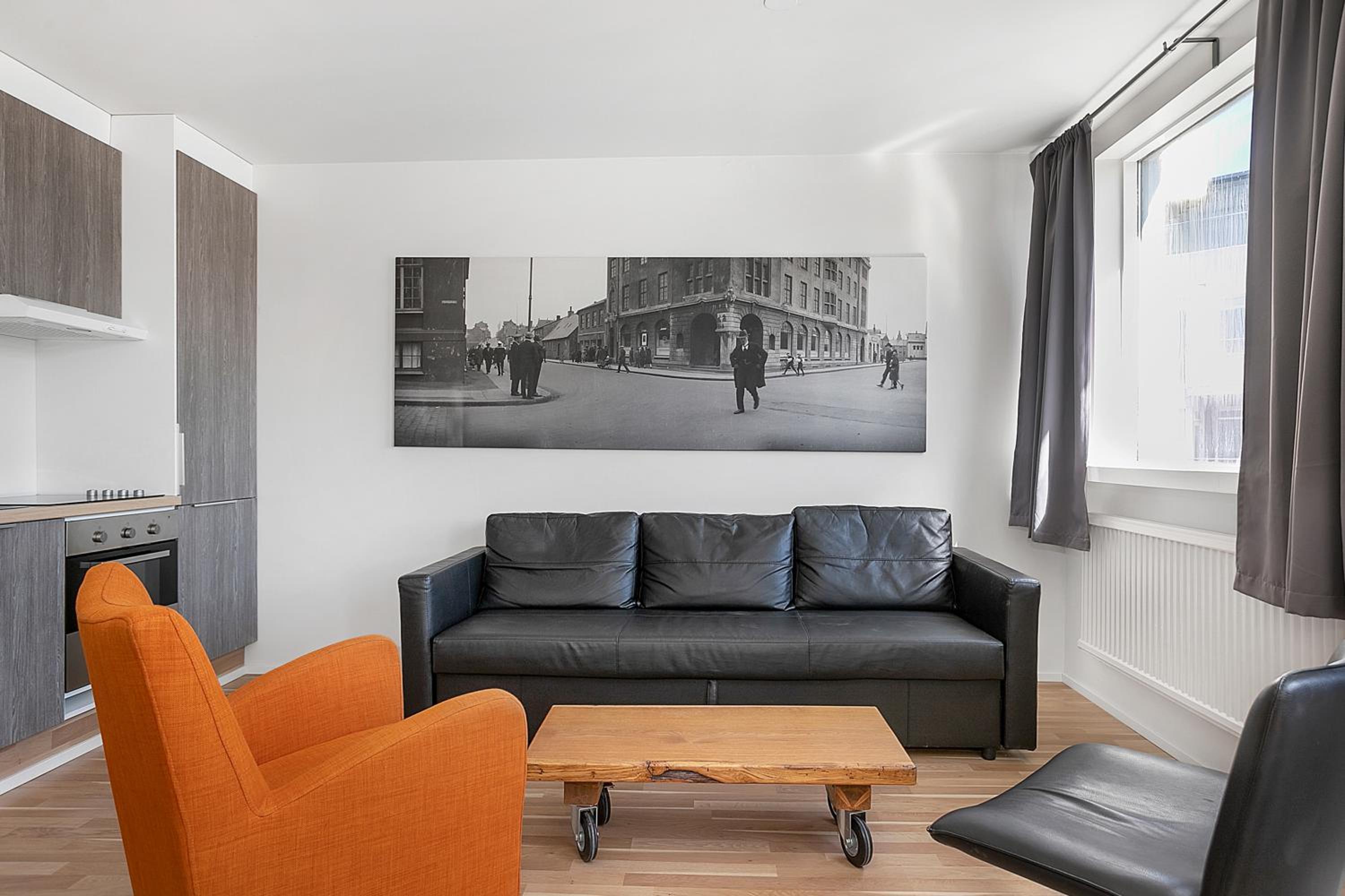 One-Bedroom Apartment - Photo 5