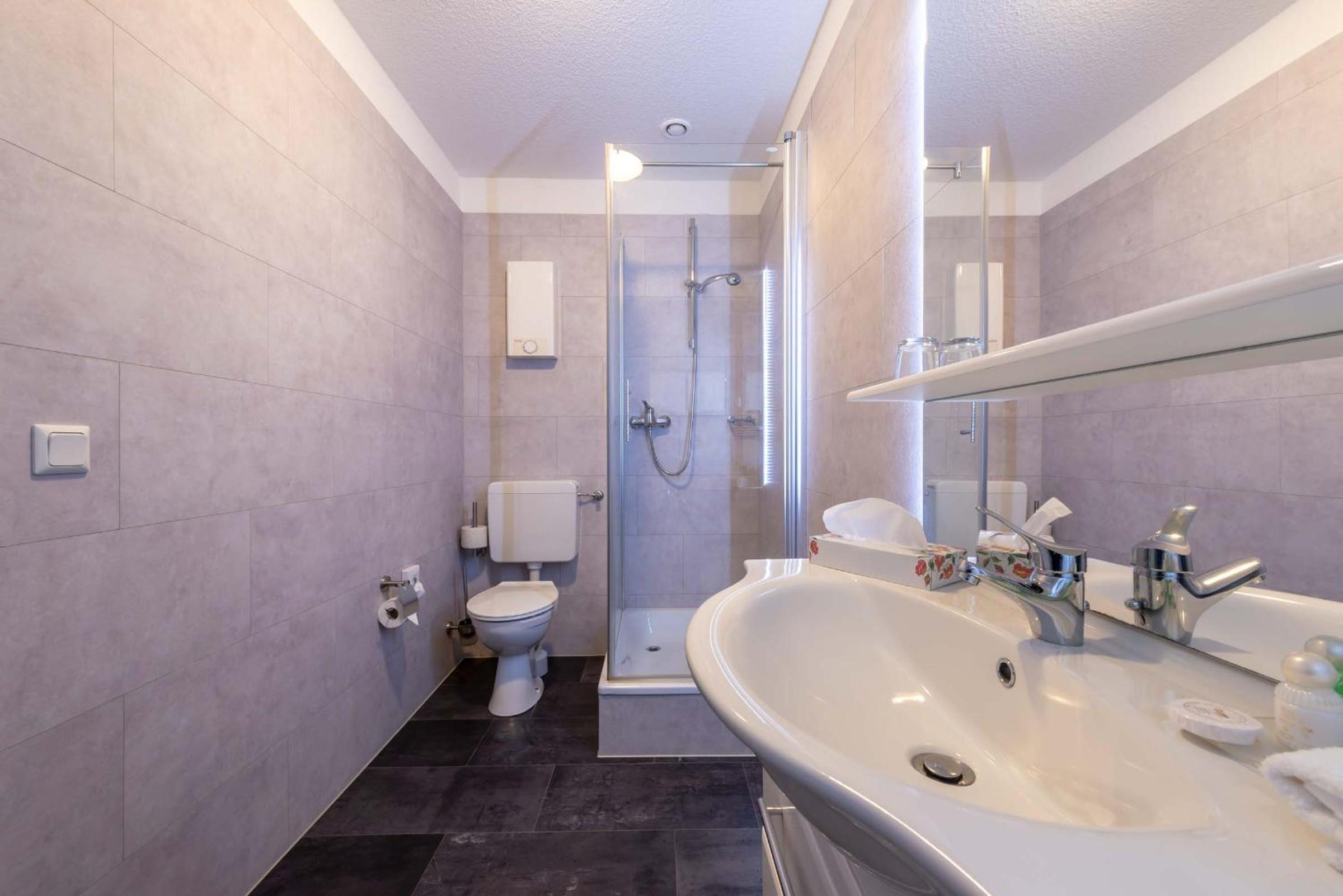 Double Room - Disability Access - Photo 14