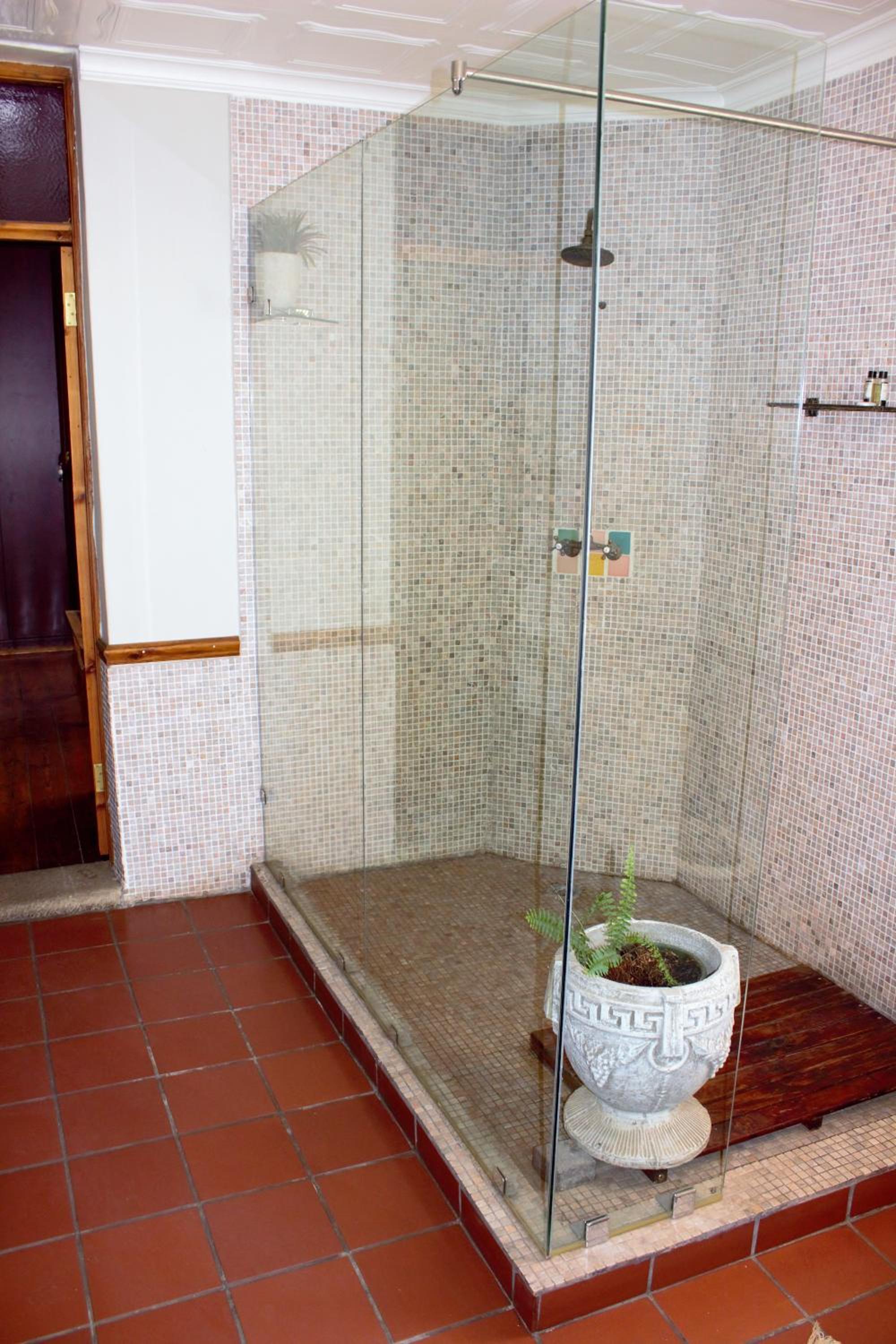 Deluxe King Room - Photo 3