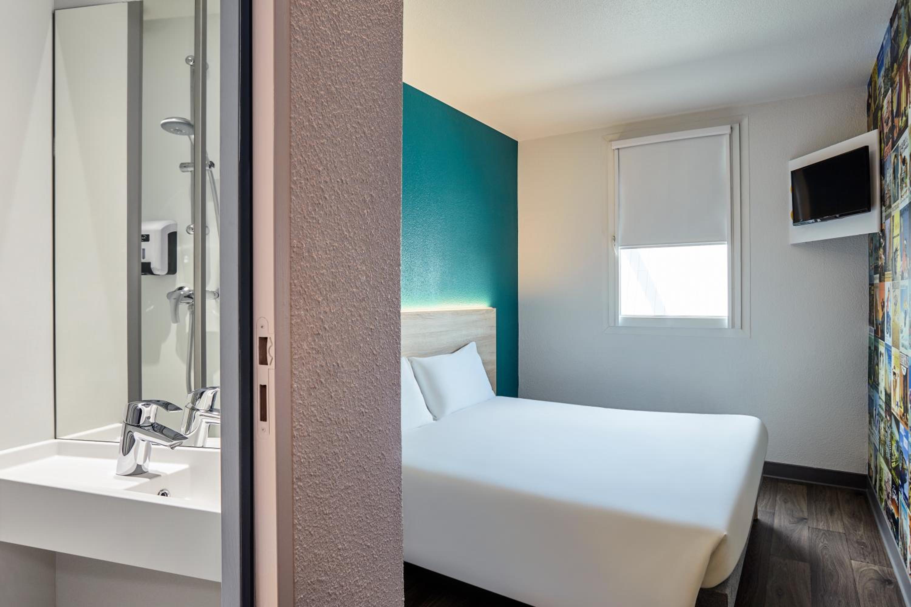 Cabrio Room with Private Bathroom - Mobility Access - Photo 6