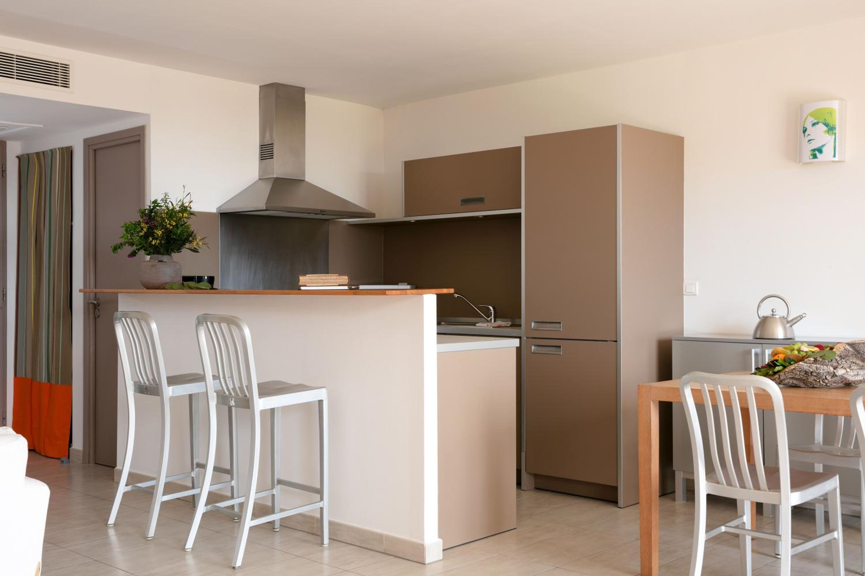 Premium Two-Bedroom Apartment (4 Adults) photo 2