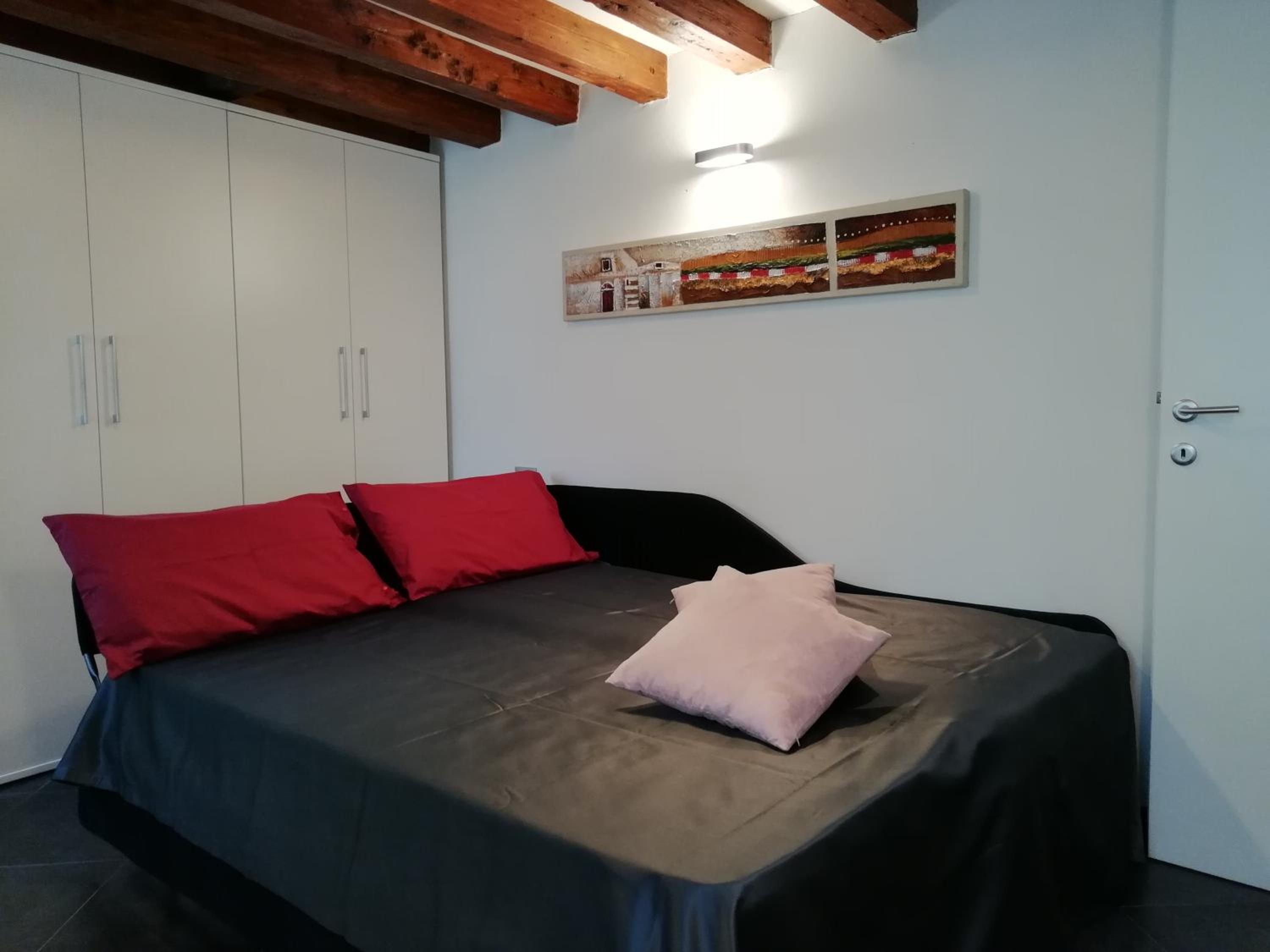 Two-Bedroom Apartment photo 2