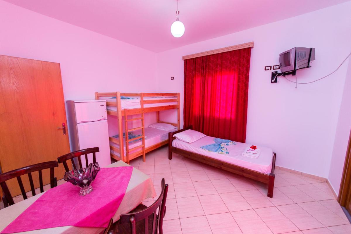 Apartment with Balcony (5 Adults) photo 3
