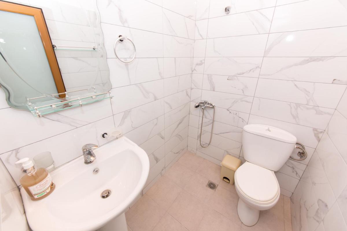Apartment with Balcony (4 Adults) photo 3