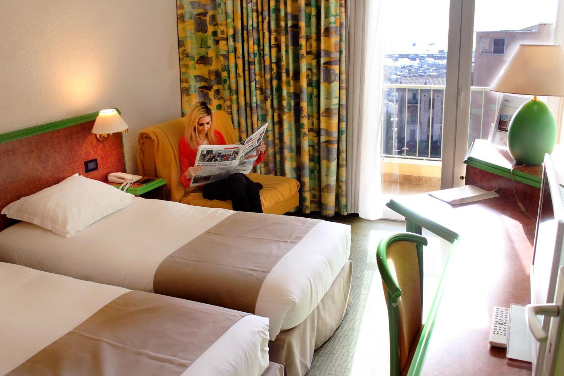 Twin Room - Photo 3