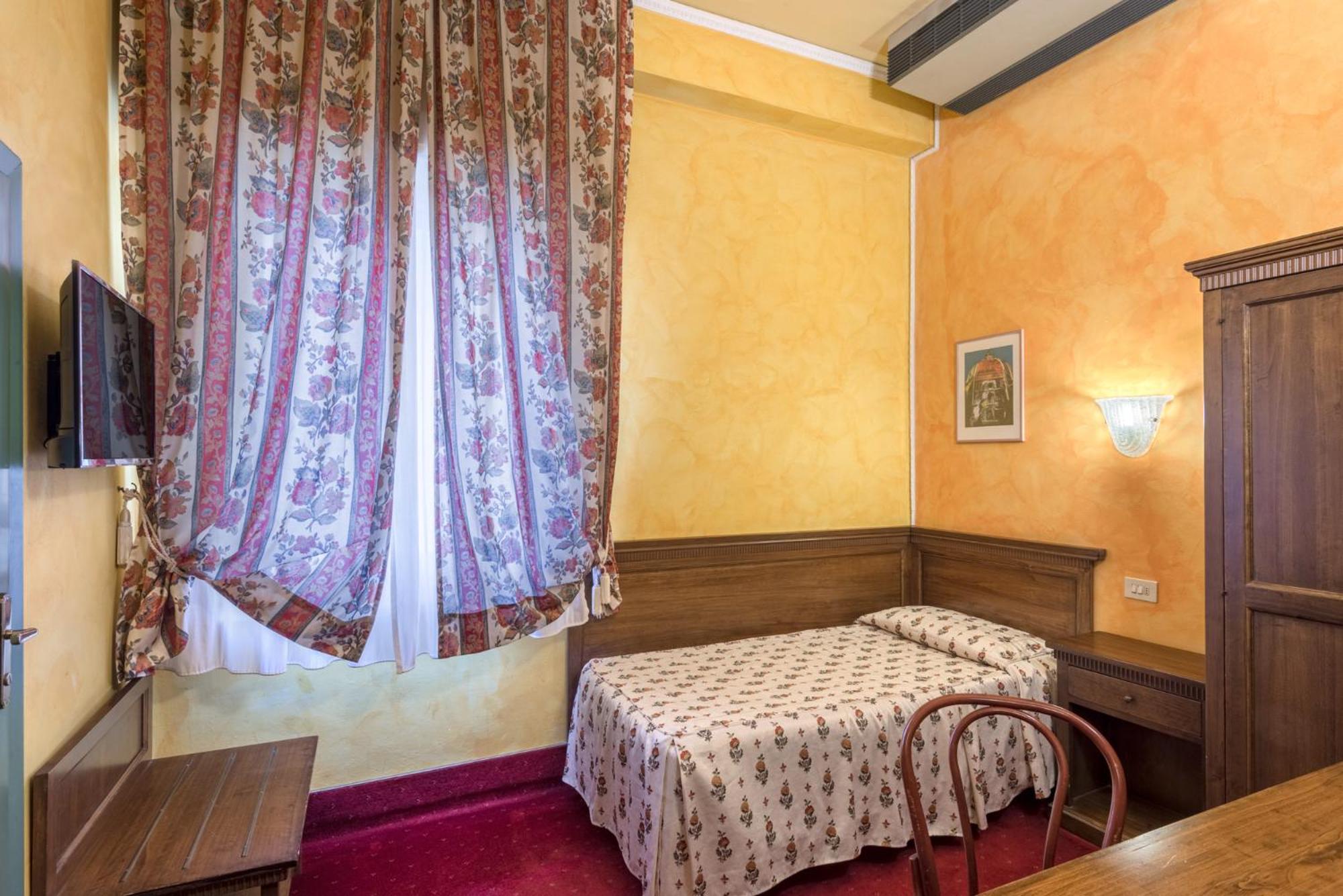 Standard Single Room photo 3