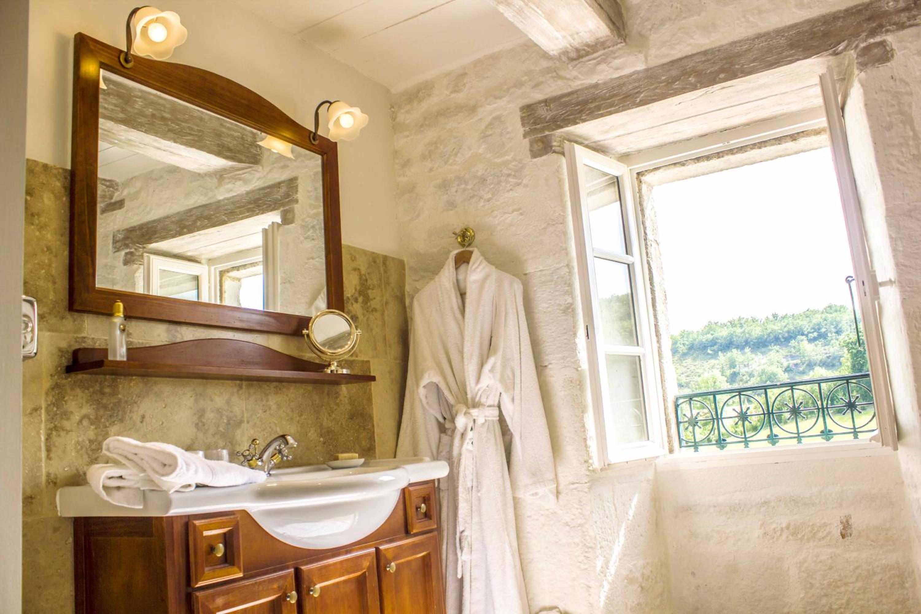 Superior Double Room - Photo 4