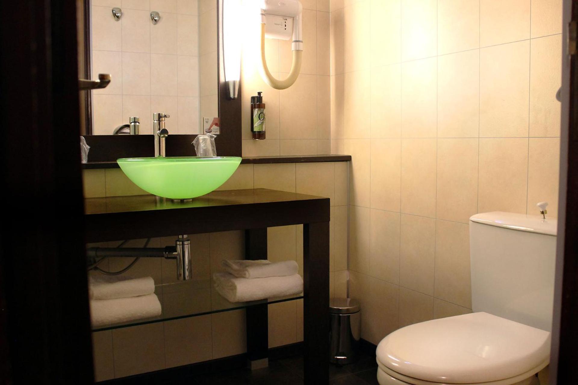 Double Room - Photo 2