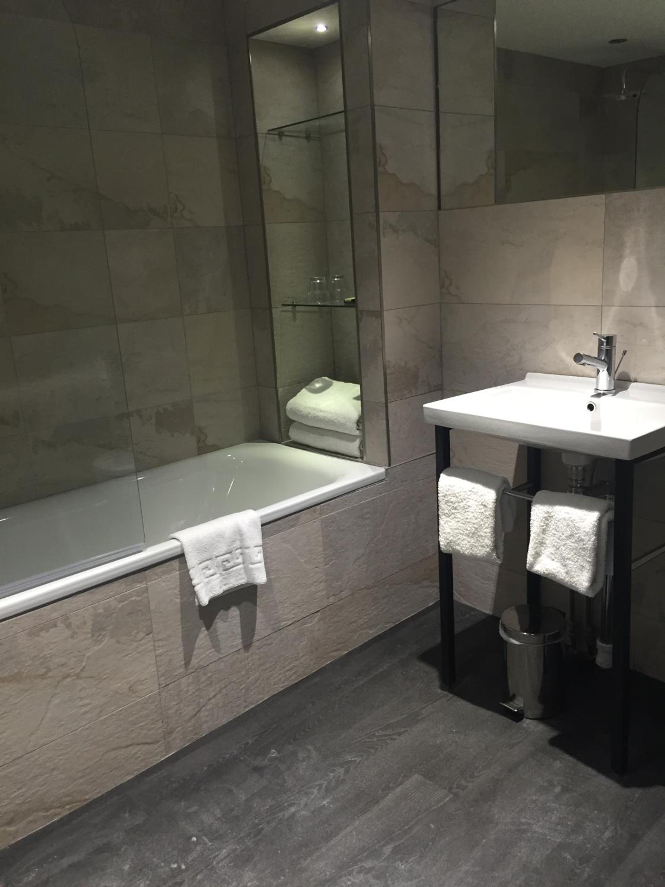 Standard Double Room - Photo 2
