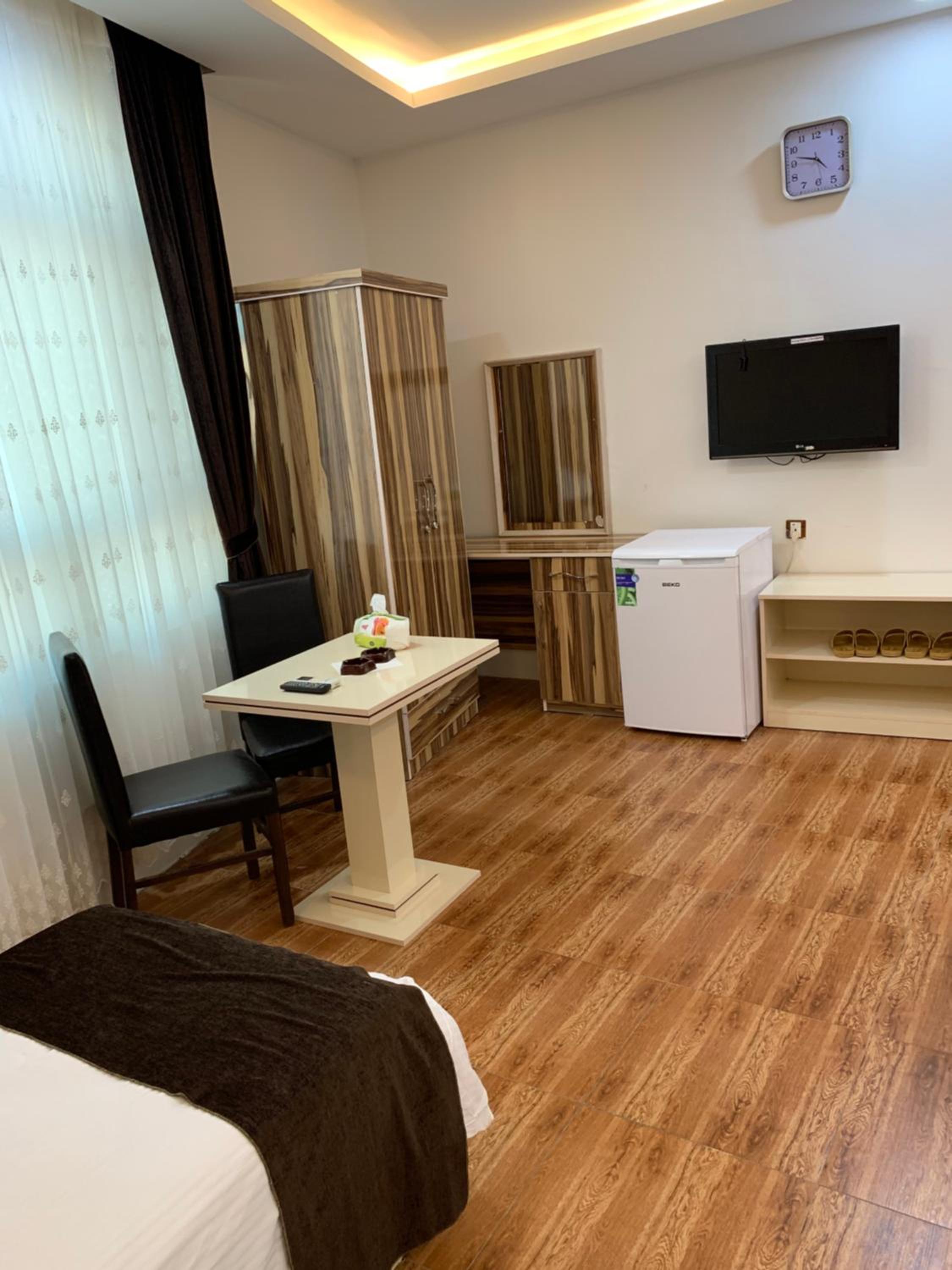 Standard Double or Twin Room - Photo 3