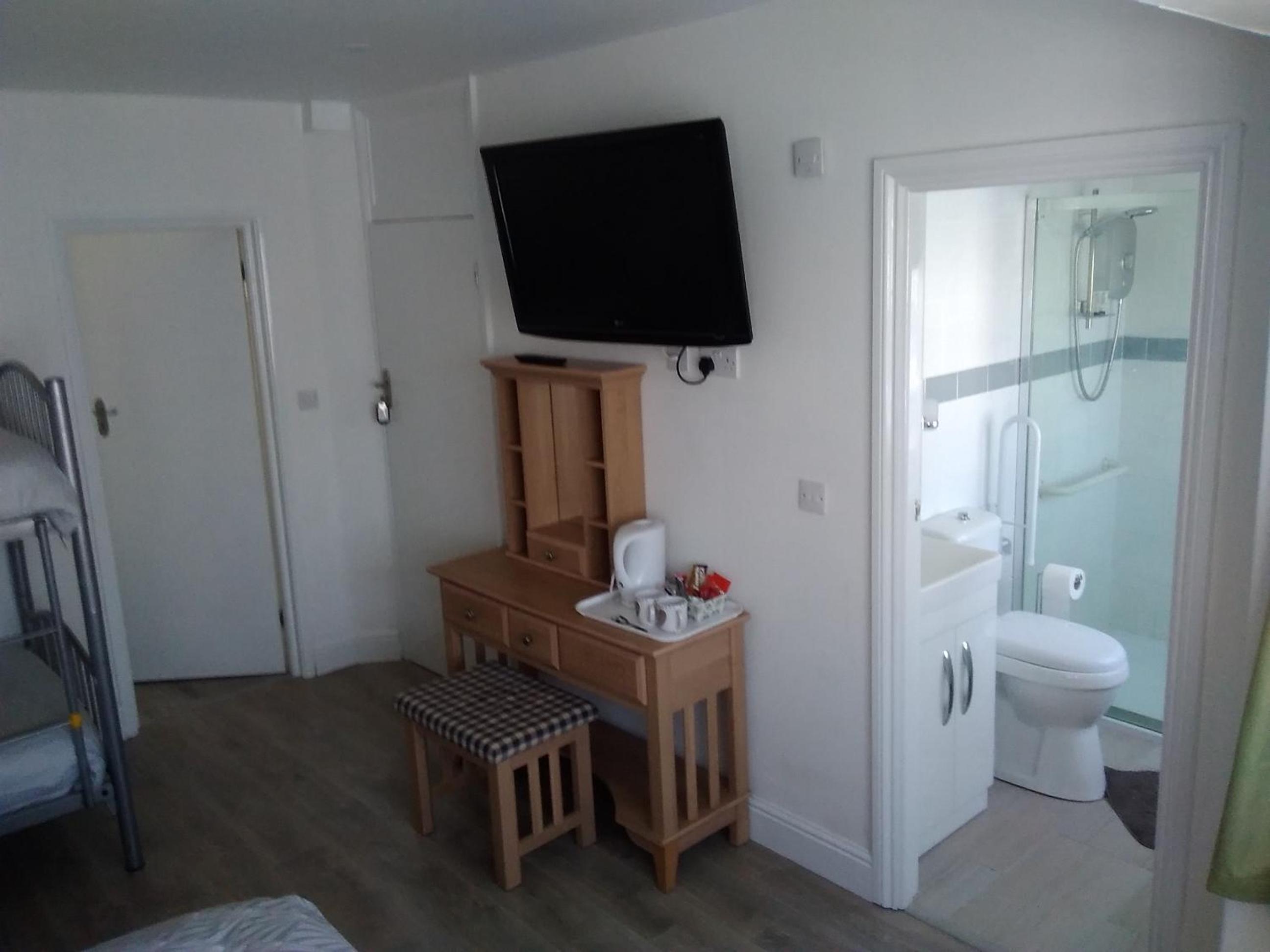 Deluxe Family Room - Photo 5