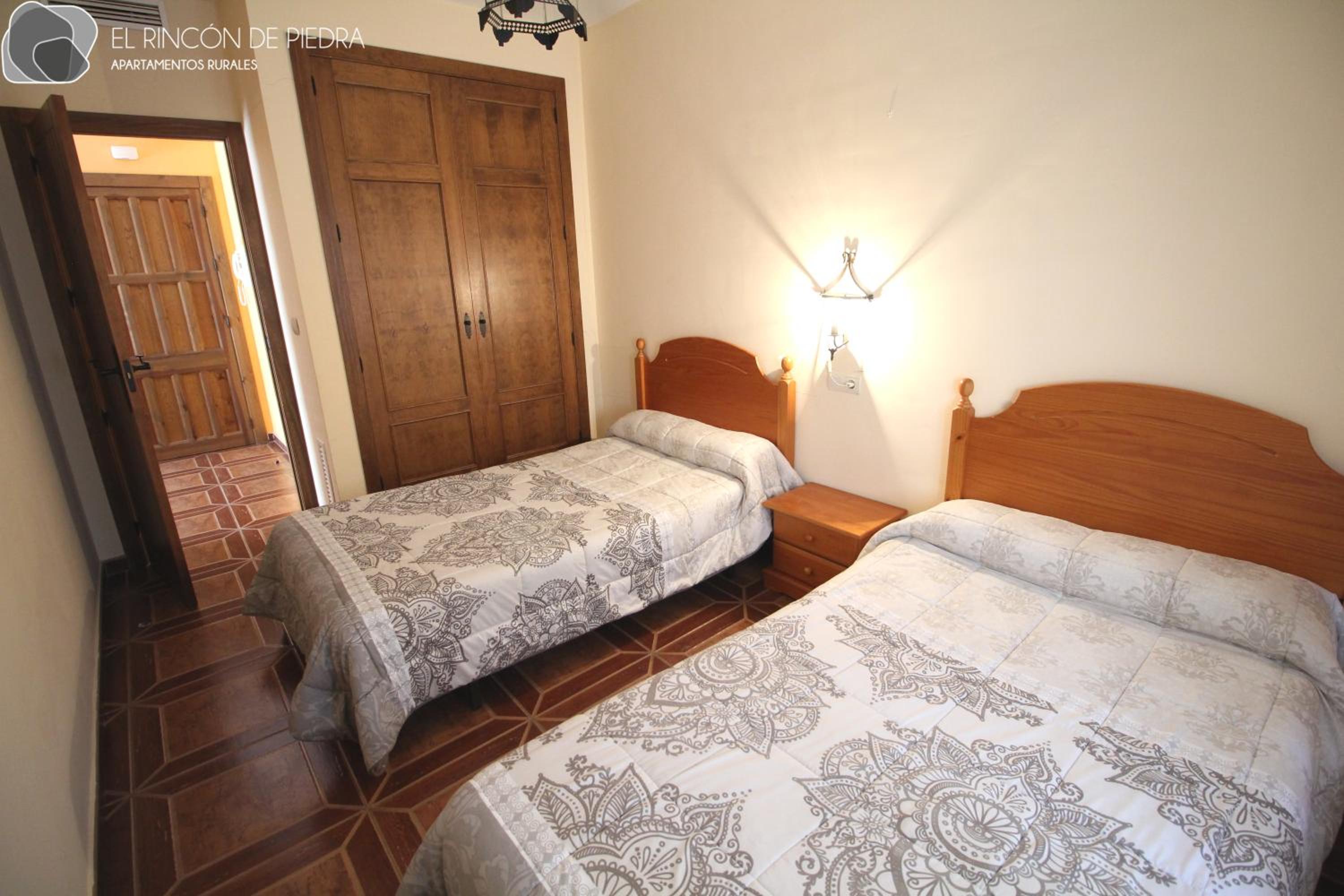 Apartment with Balcony - Photo 11