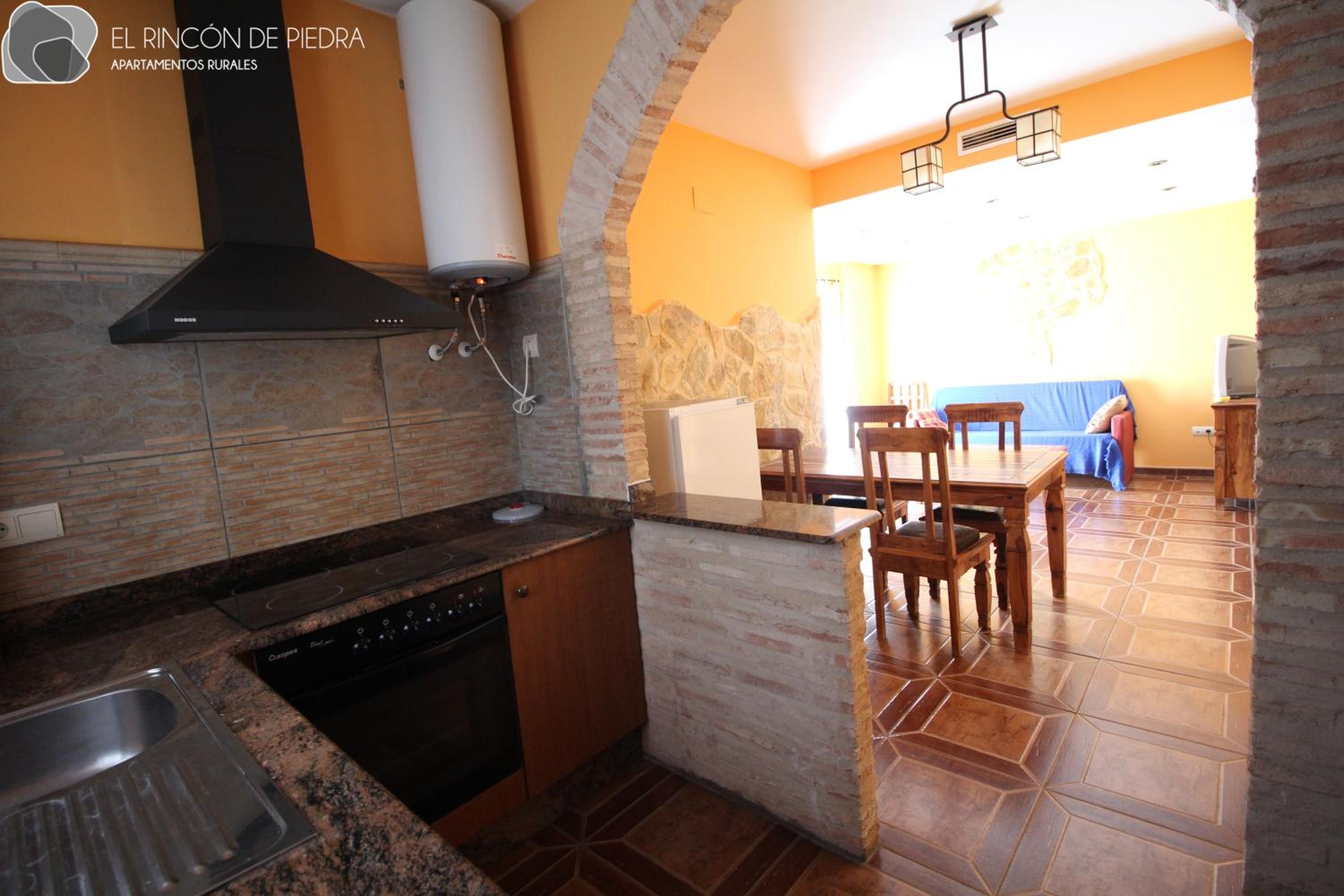 Apartment with Balcony - Photo 14