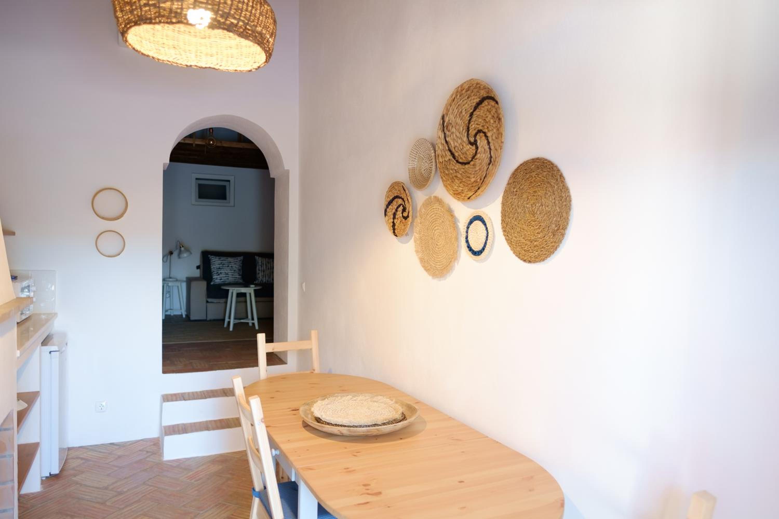 One-Bedroom House - Photo 6
