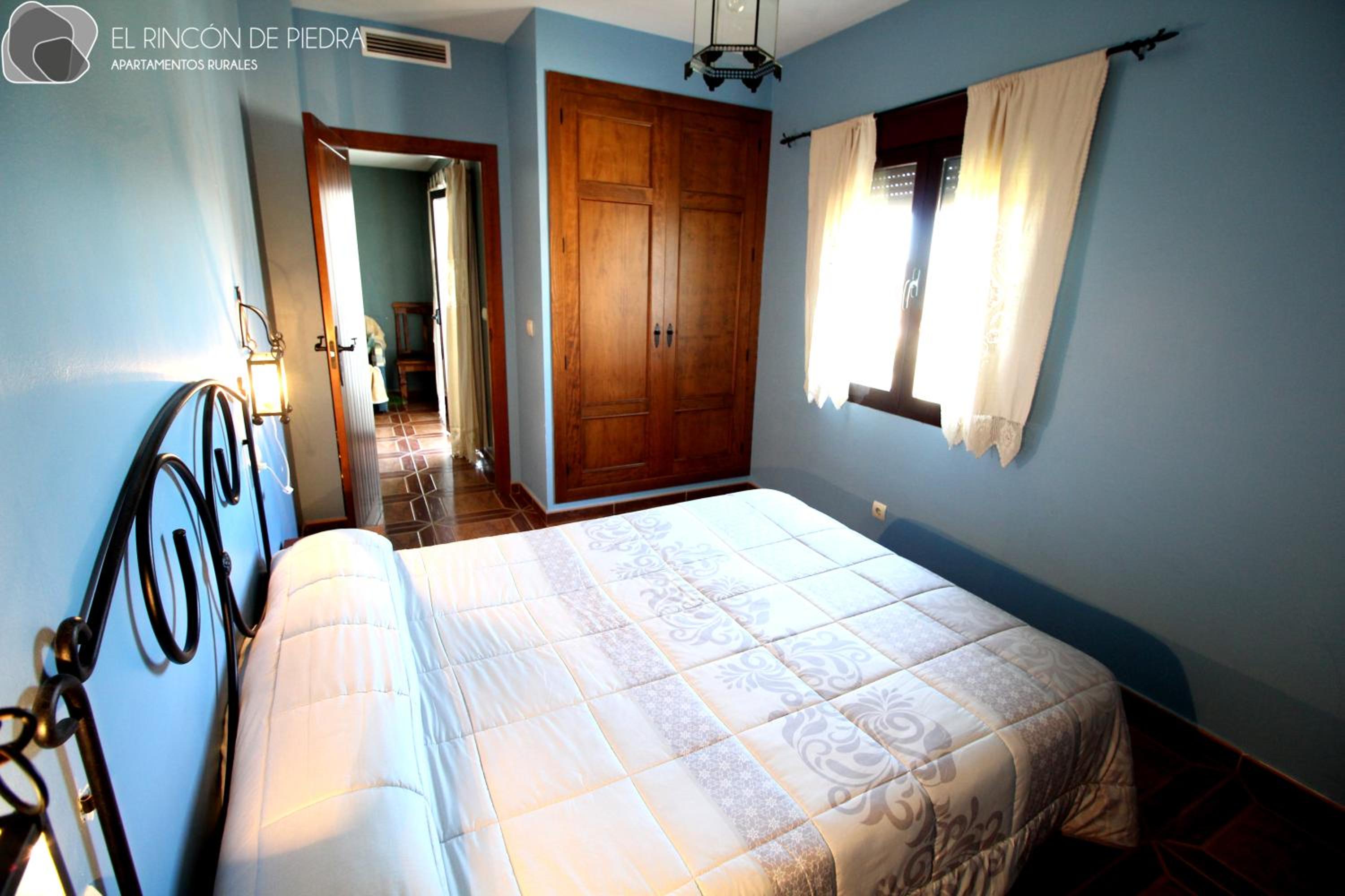 Apartment with Mountain View - Photo 19