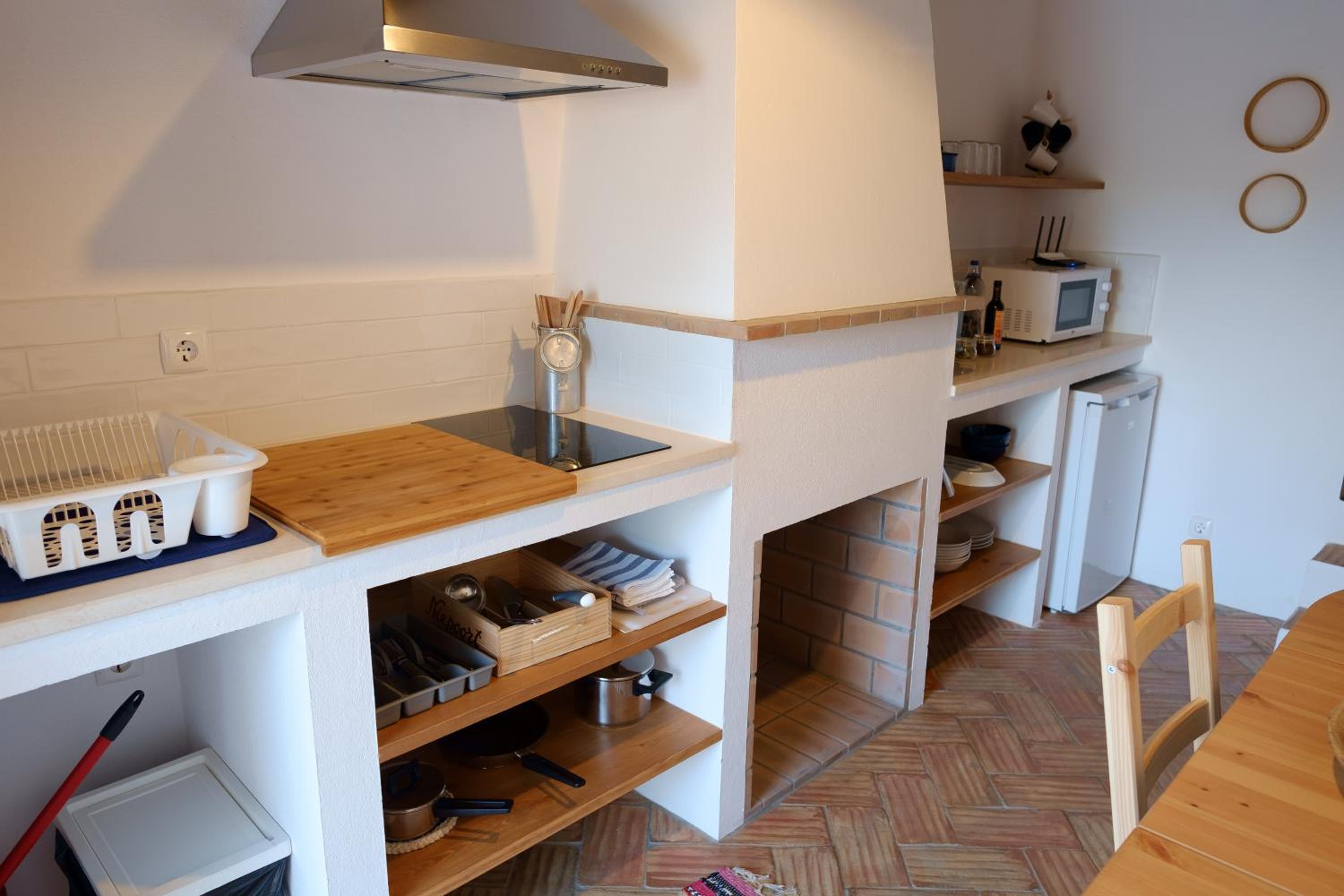 One-Bedroom House - Photo 11