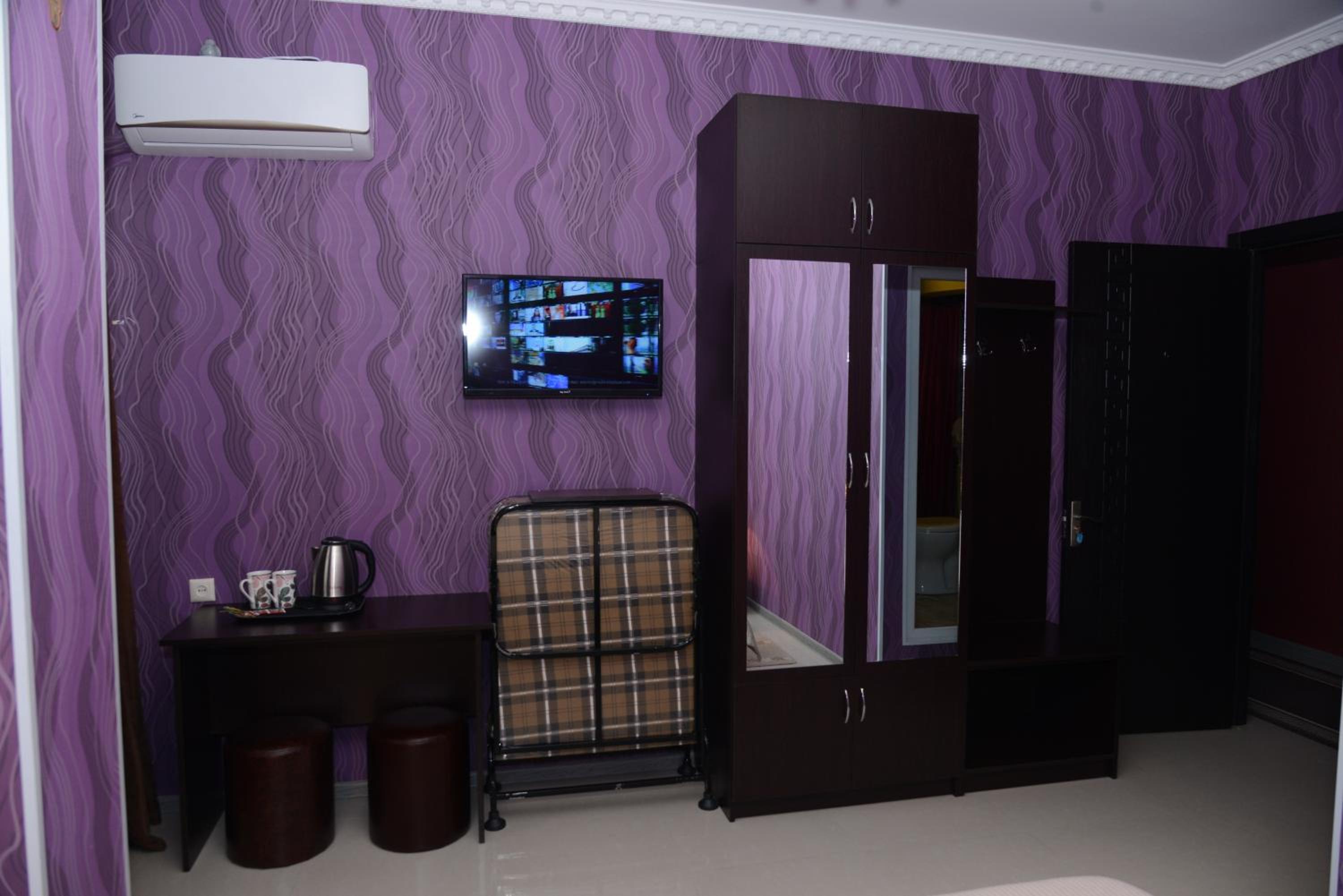 Double or Twin Room with Extra Bed photo 3