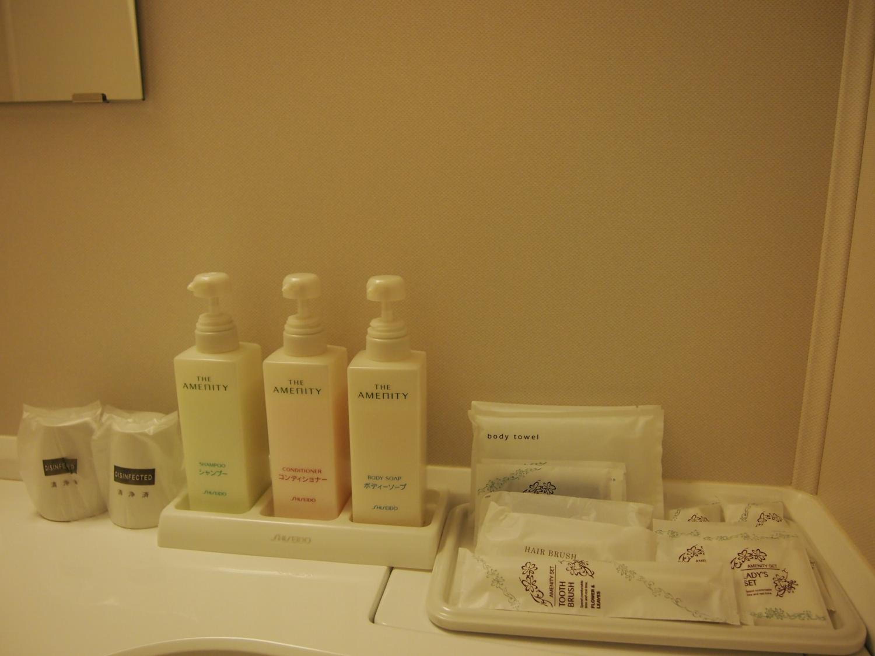 Twin Room - Non-Smoking - Photo 3