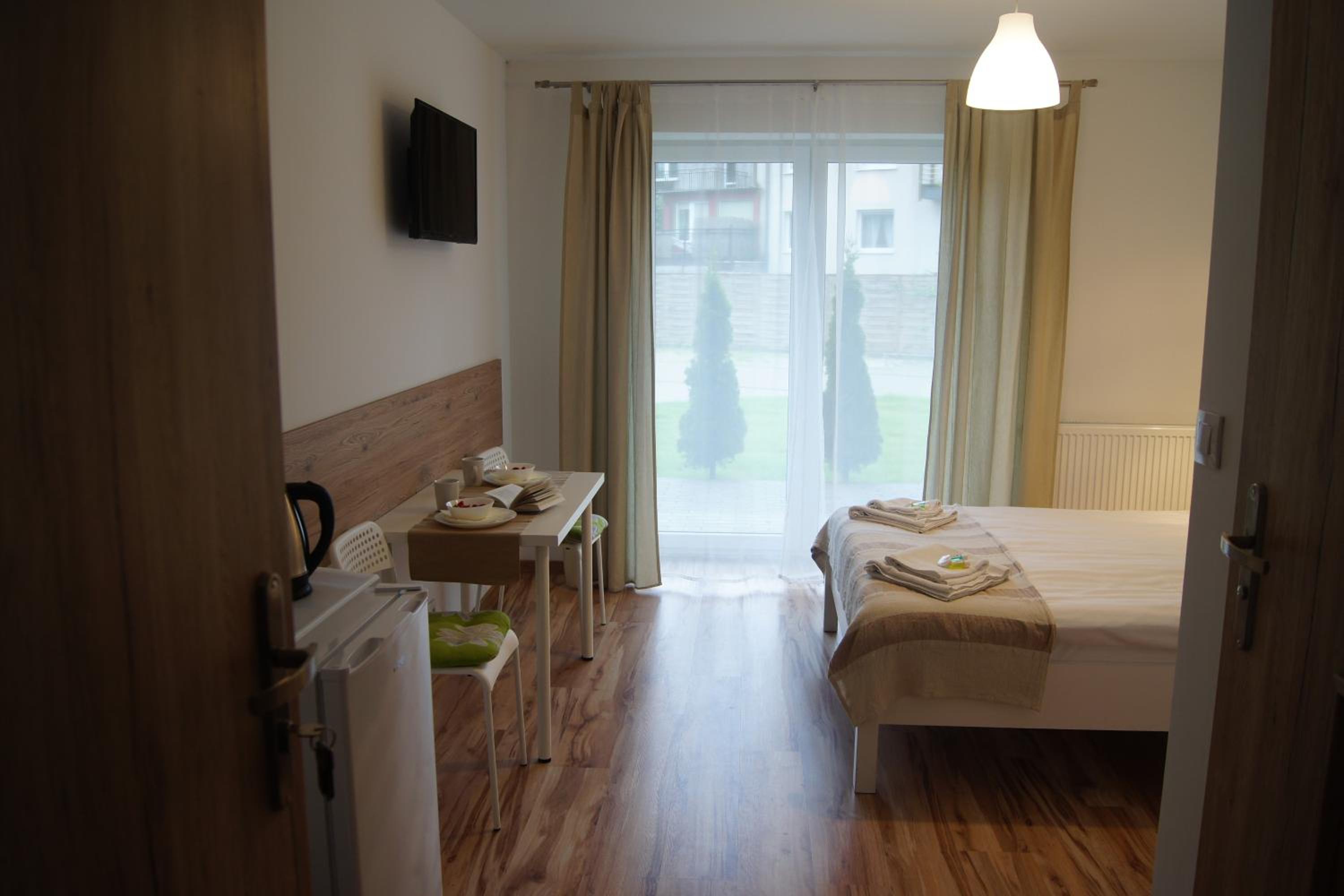 Double Room - Photo 12