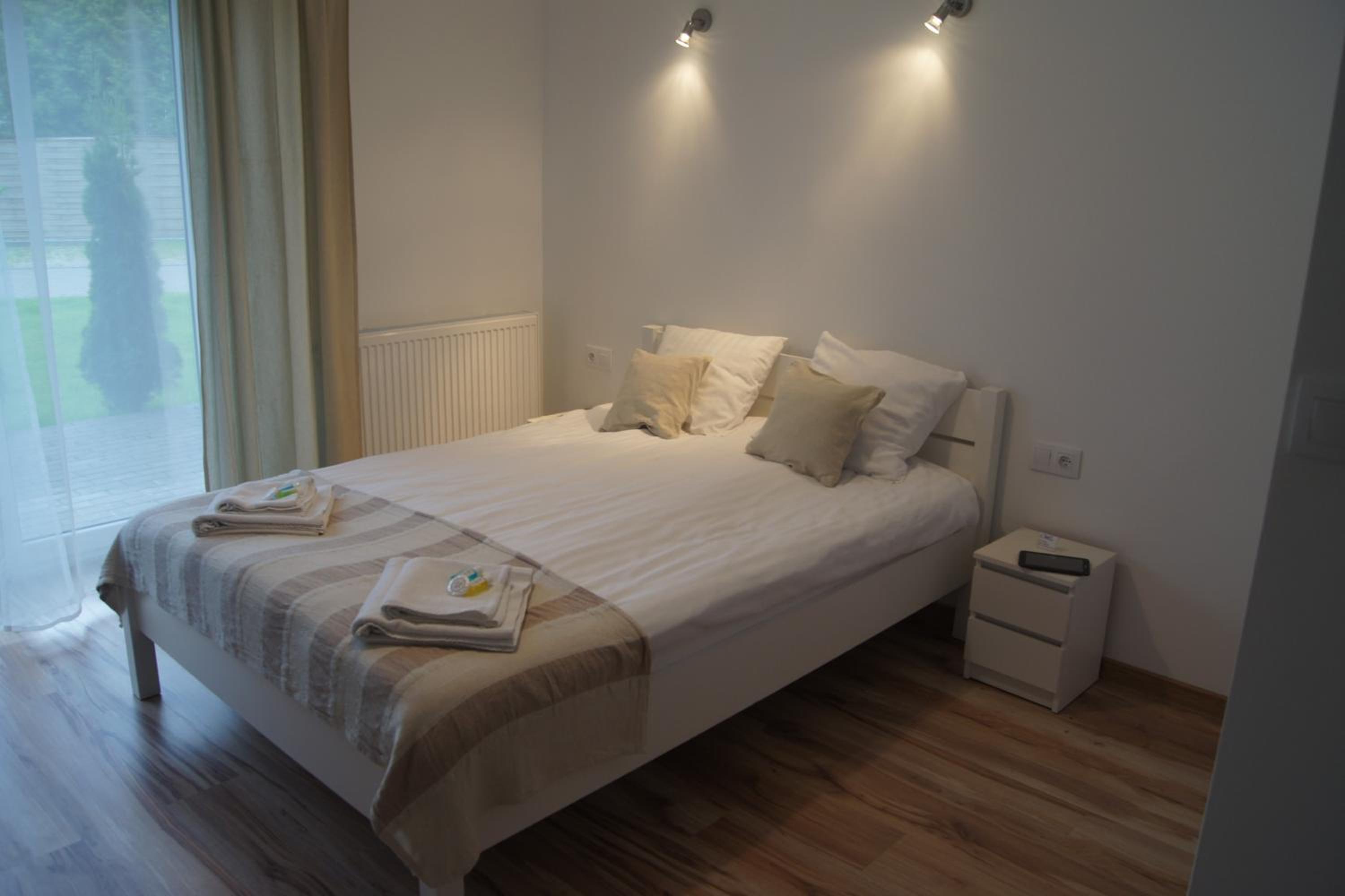 Double Room - Photo 8