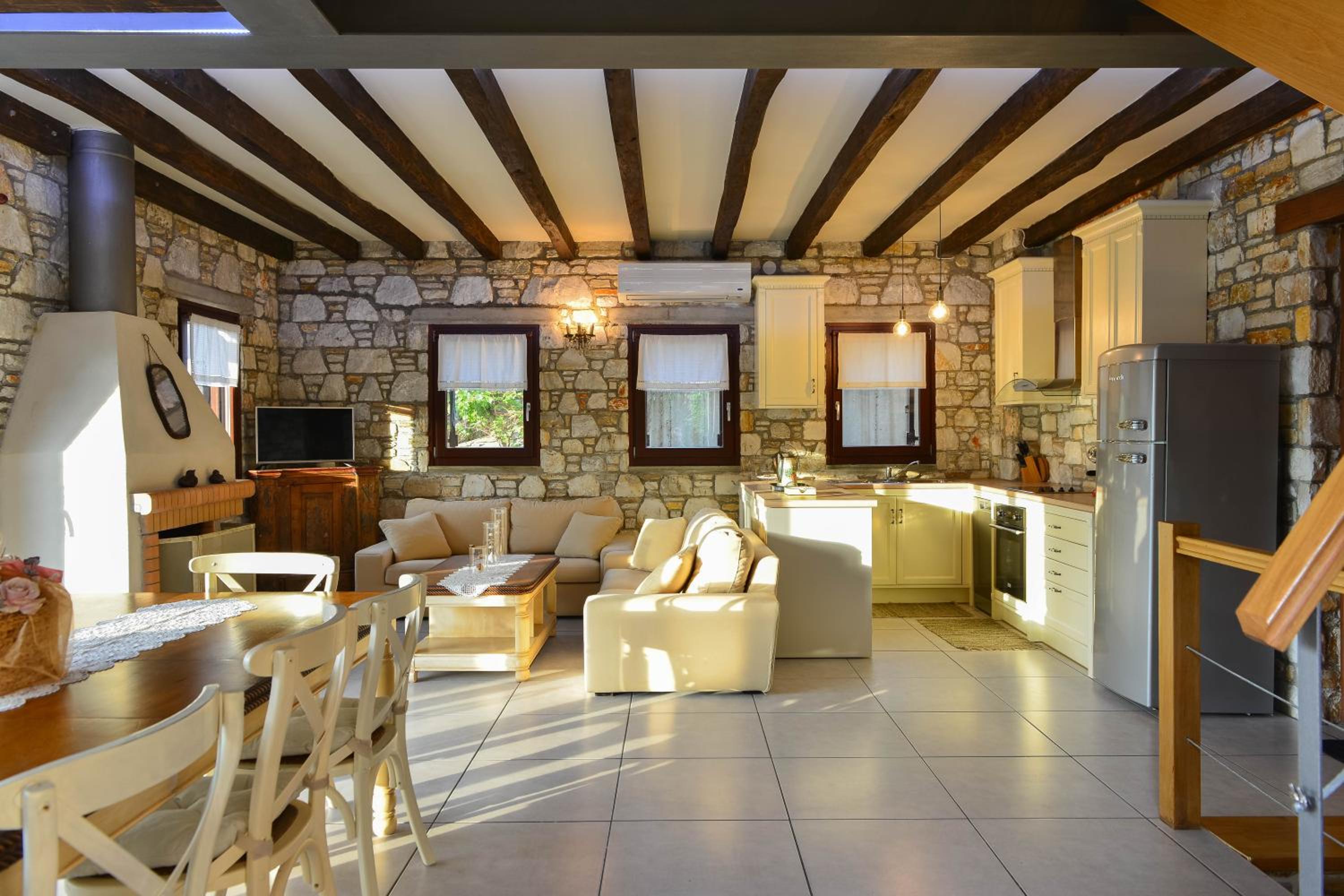 Four-Bedroom House photo 1