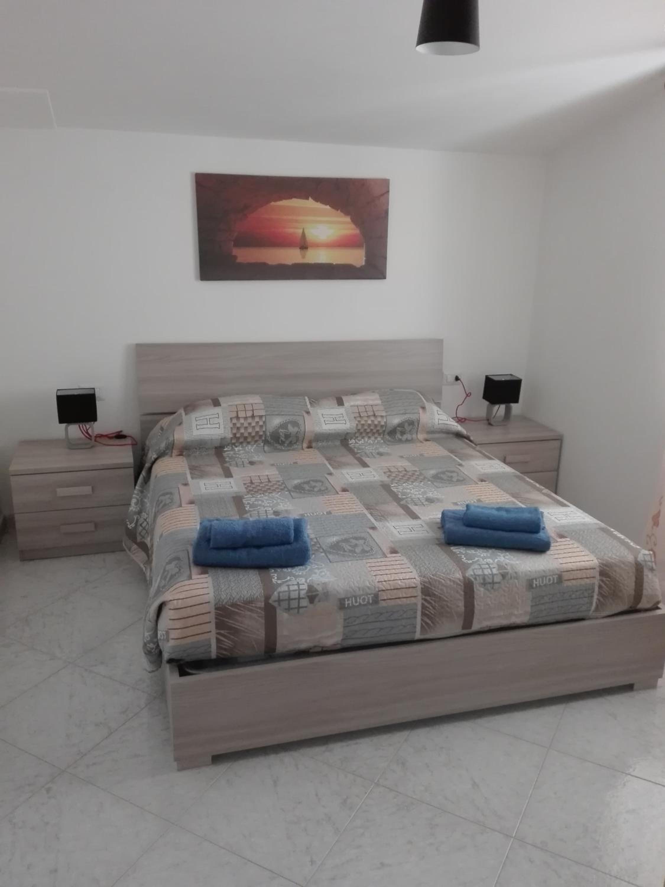 Apartment photo 2